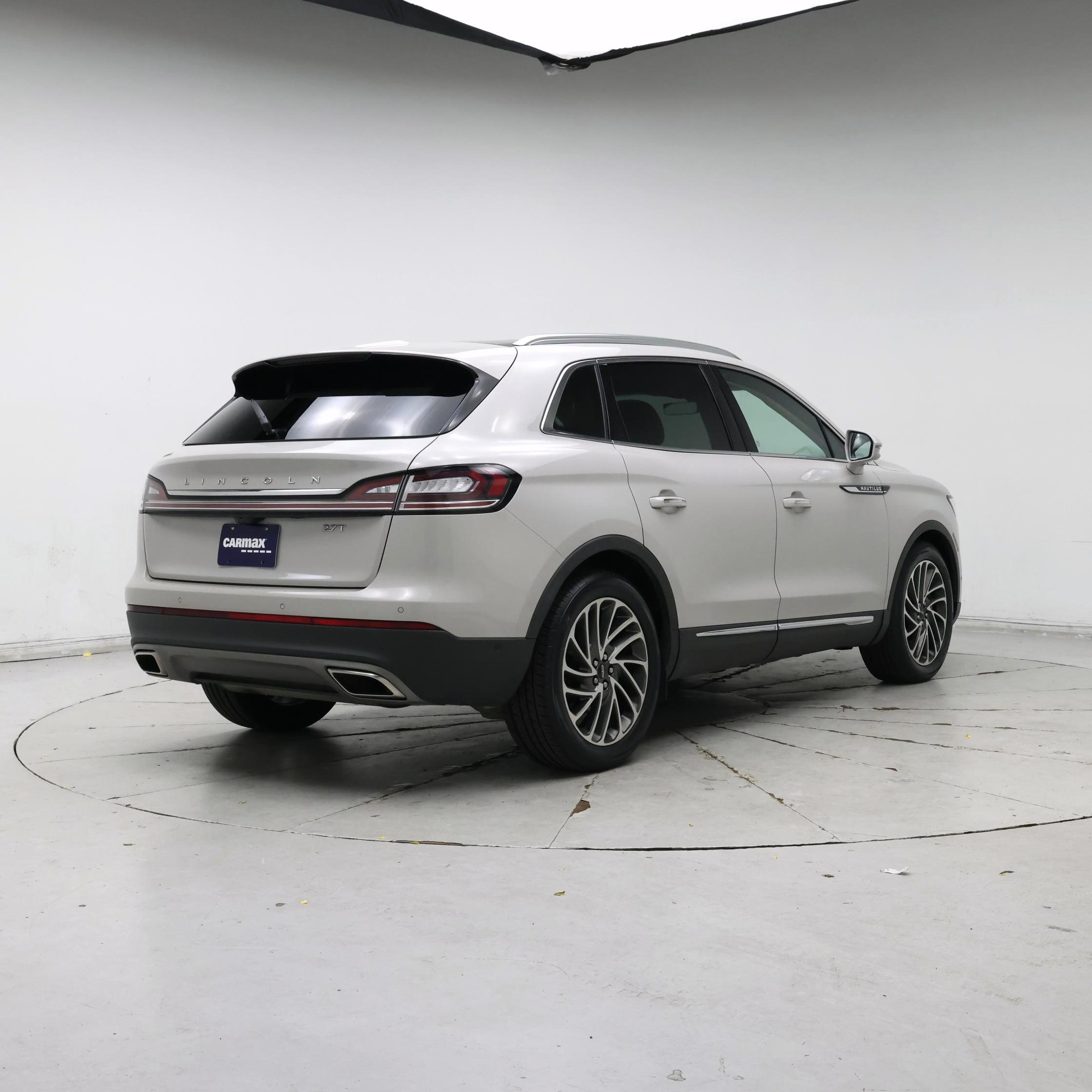 Thumbnail: 2019 Lincoln Nautilus - 8