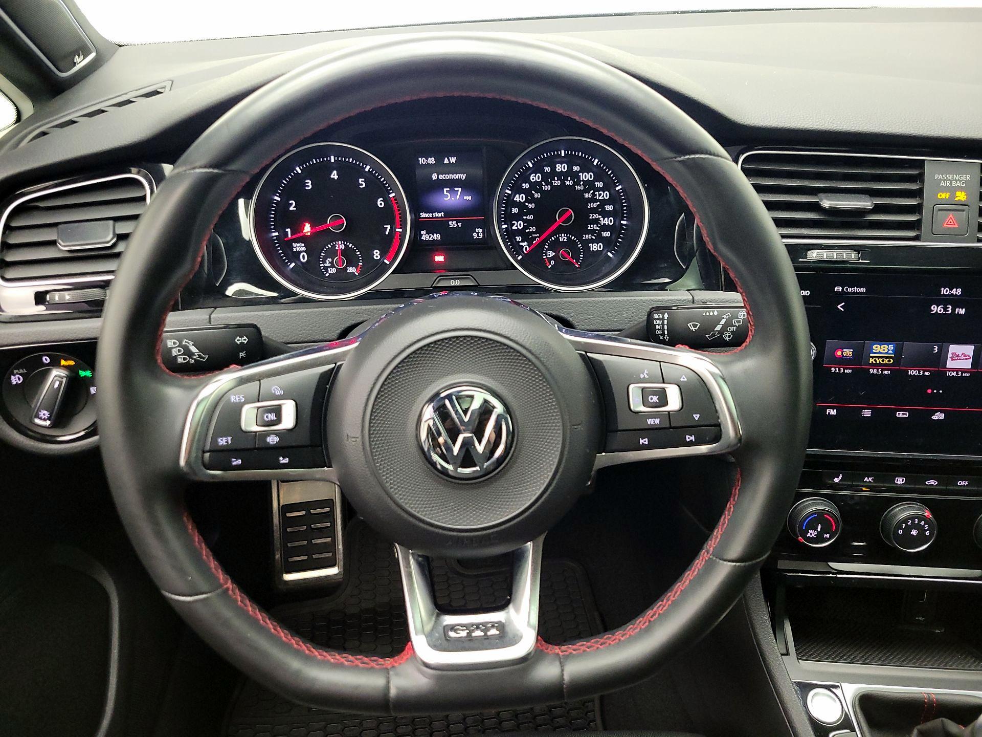 Thumbnail: 2019 Volkswagen Golf - 10