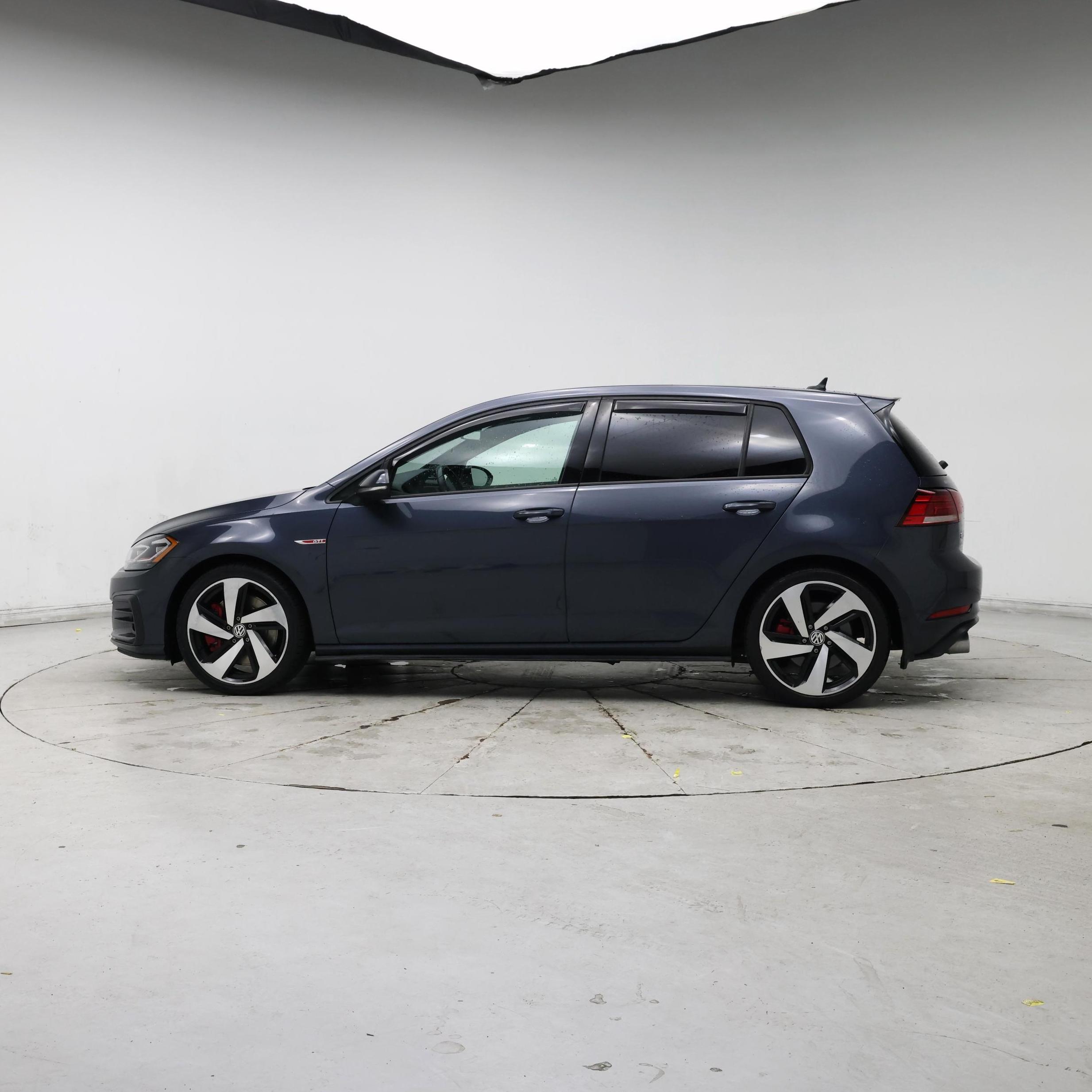 Thumbnail: 2019 Volkswagen Golf - 3