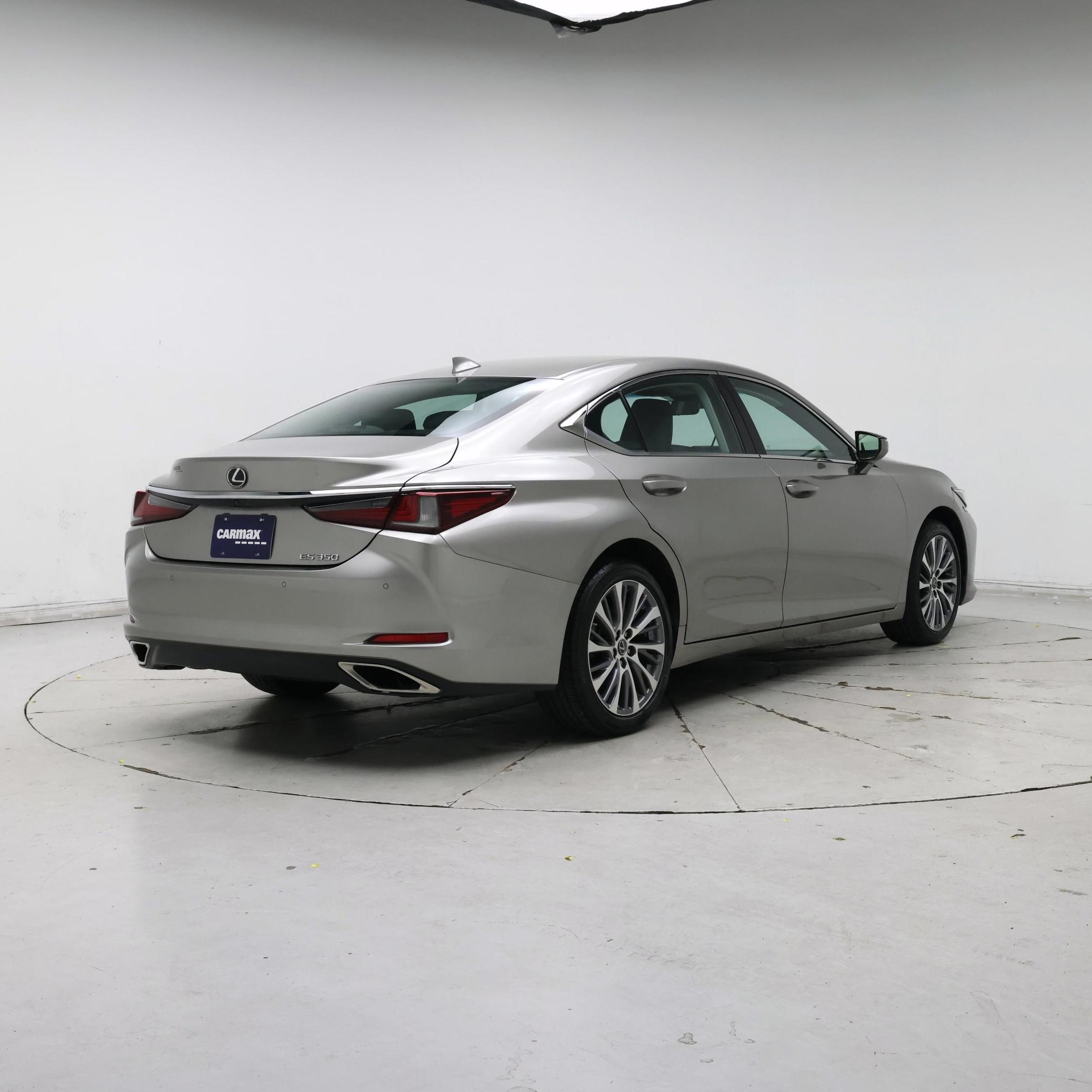 Thumbnail: 2019 Lexus ES - 8