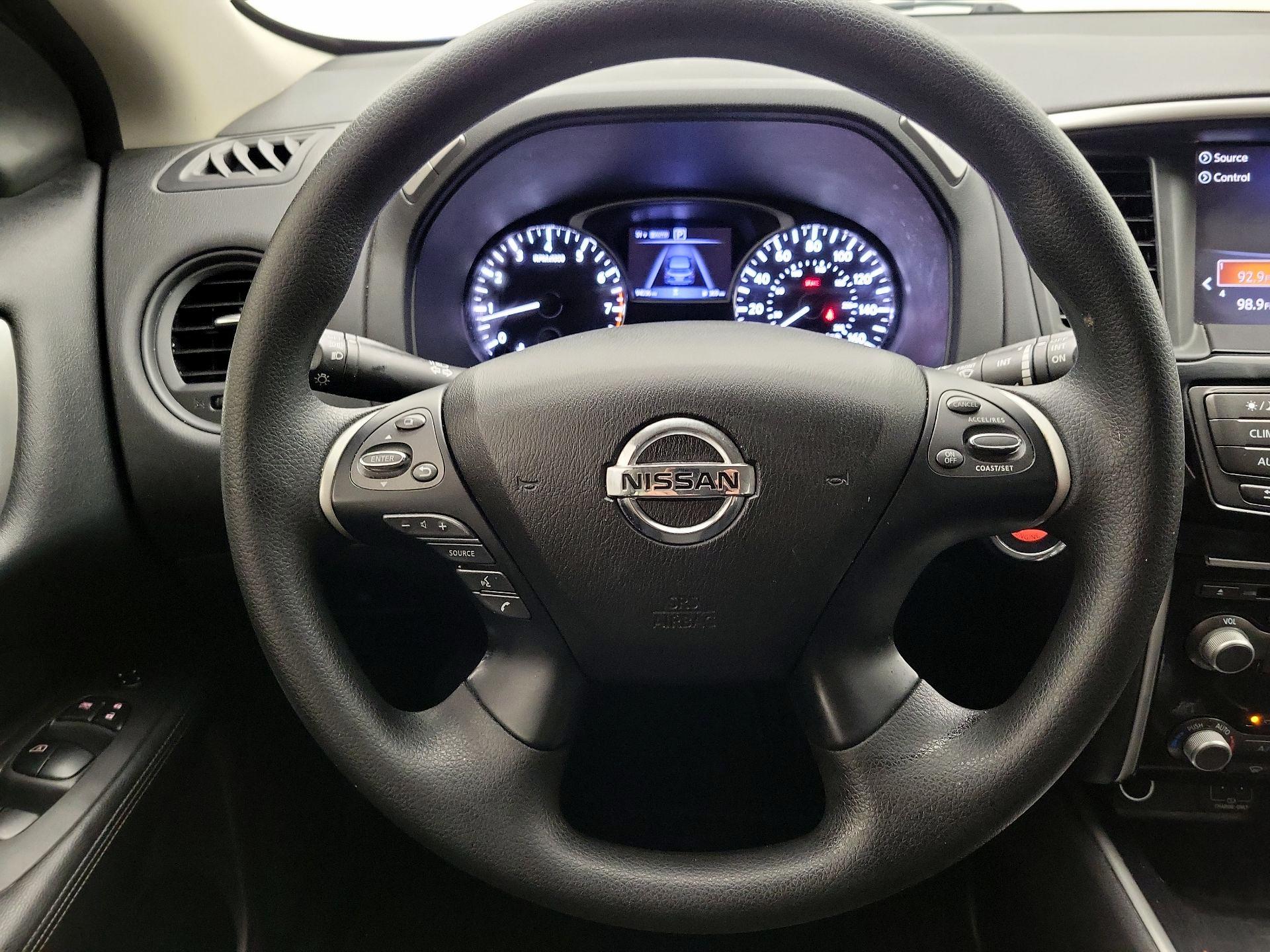 Thumbnail: 2018 Nissan Pathfinder - 10