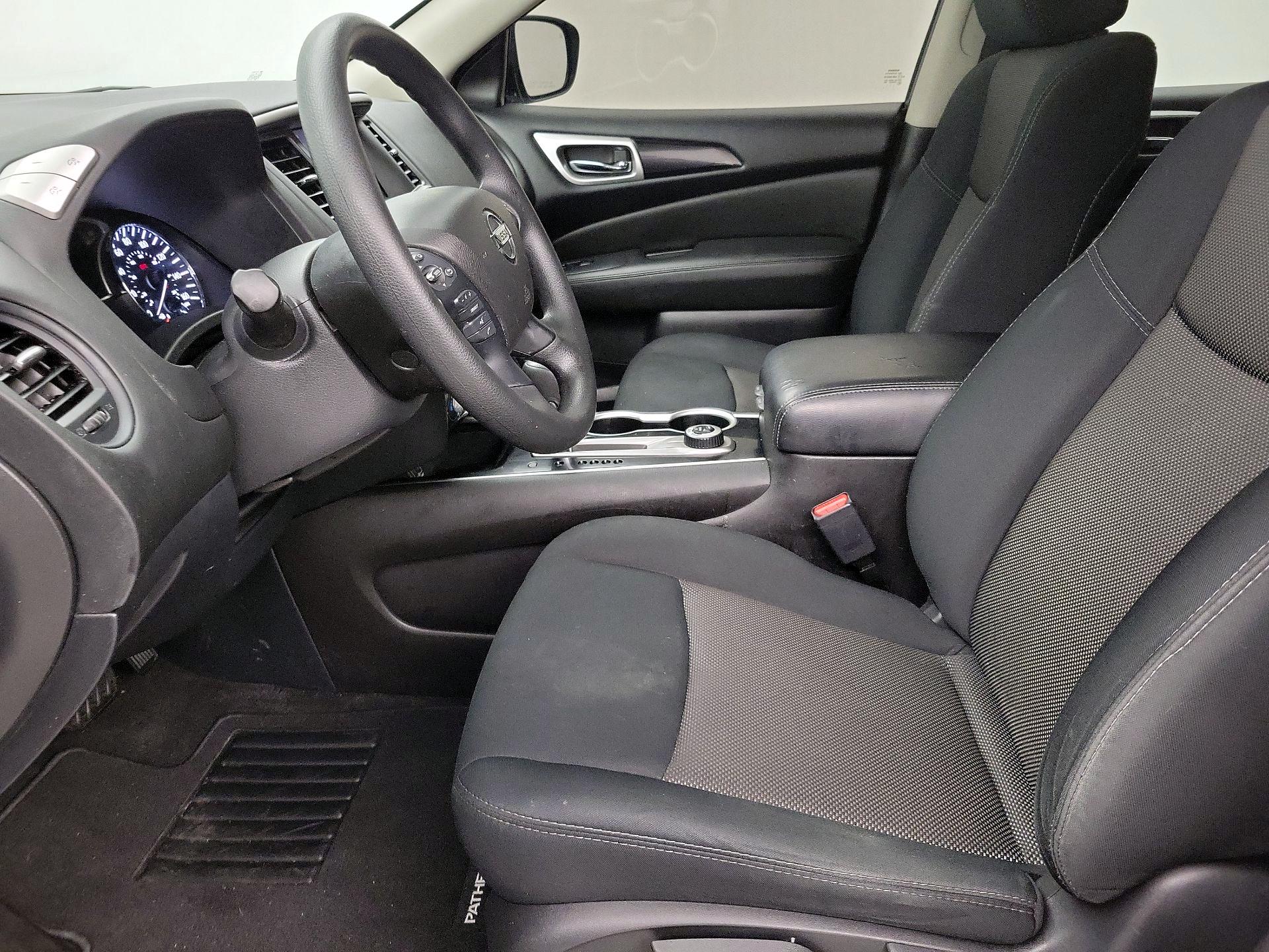 Thumbnail: 2018 Nissan Pathfinder - 11