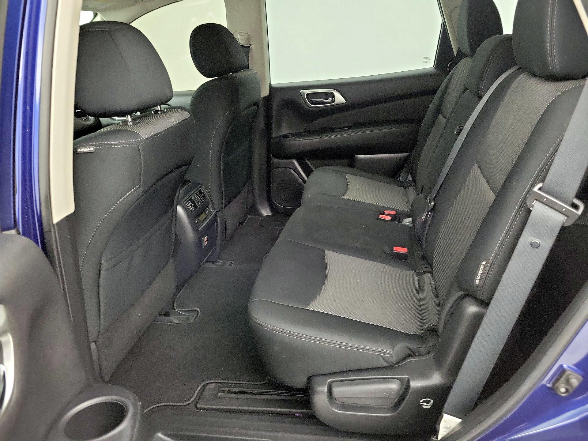 Thumbnail: 2018 Nissan Pathfinder - 19