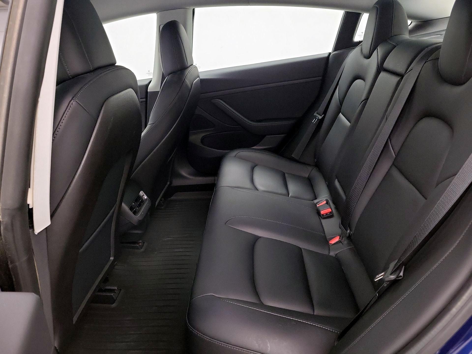 Thumbnail: 2020 Tesla Model 3 - 17