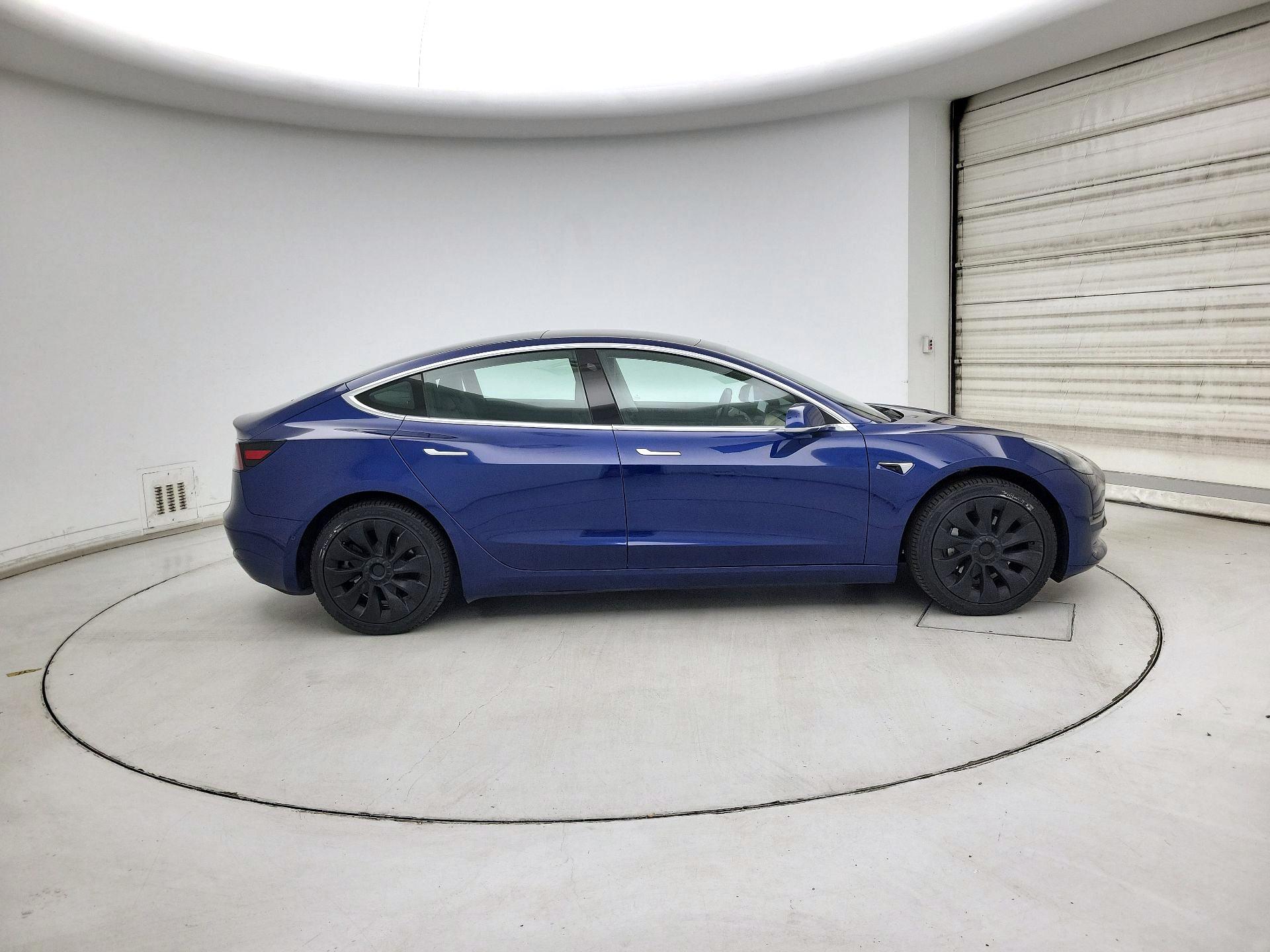 Thumbnail: 2020 Tesla Model 3 - 4
