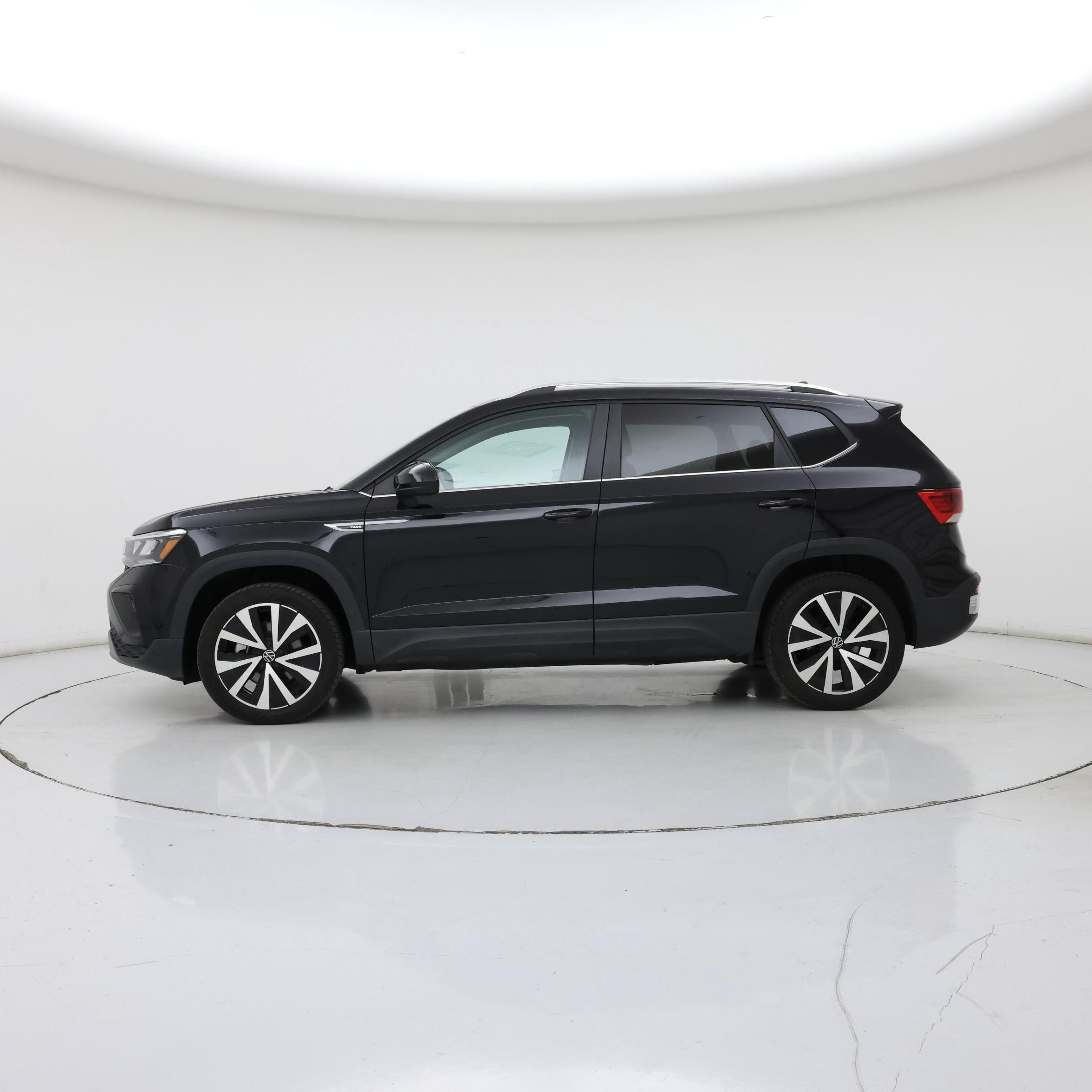 Thumbnail: 2022 Volkswagen Taos - 3
