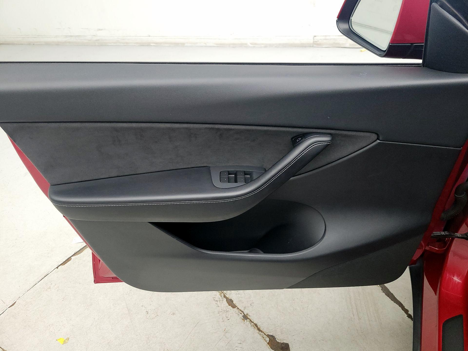 Thumbnail: 2021 Tesla Model Y - 12