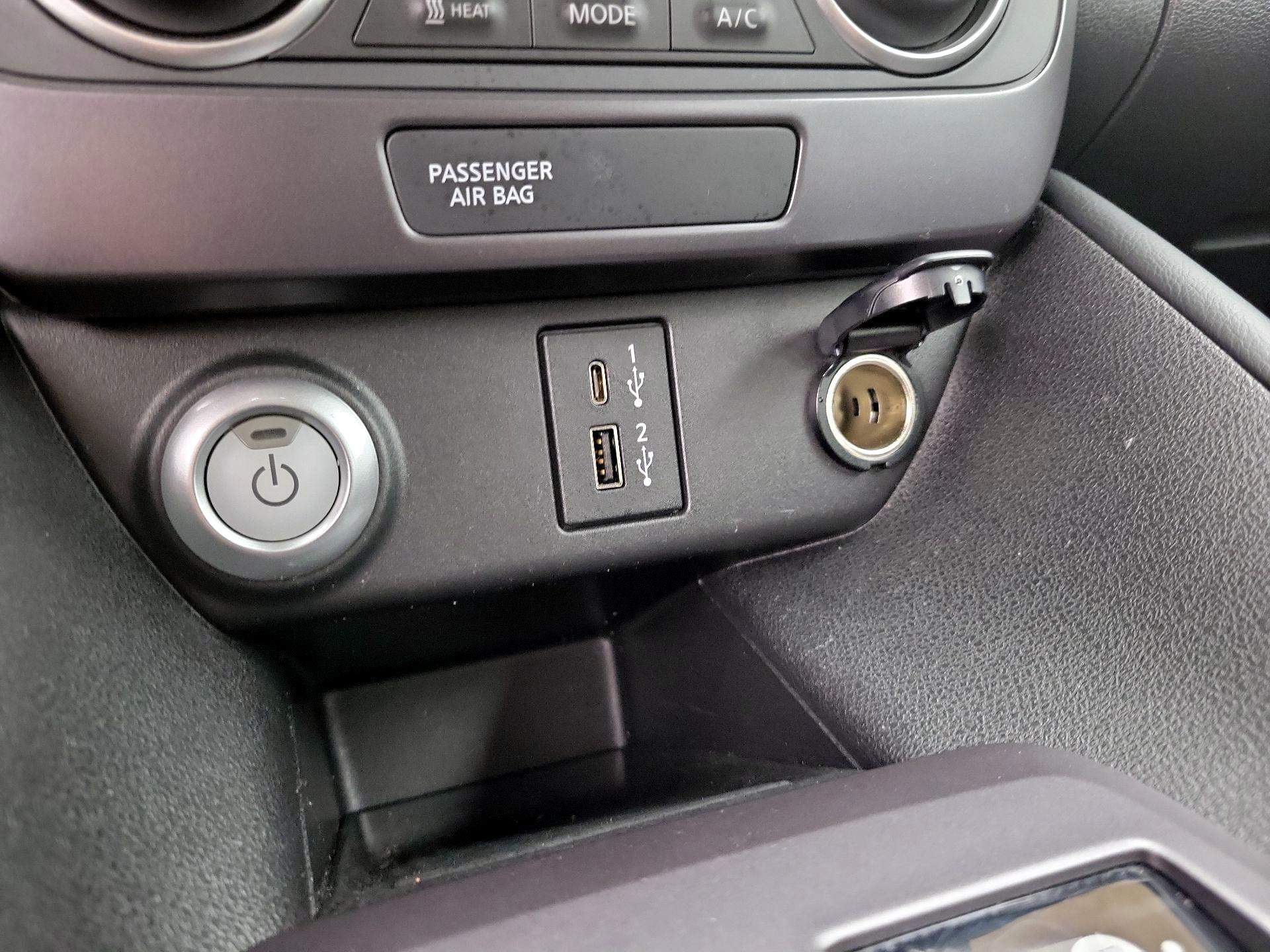 Thumbnail: 2025 Nissan Leaf - 18