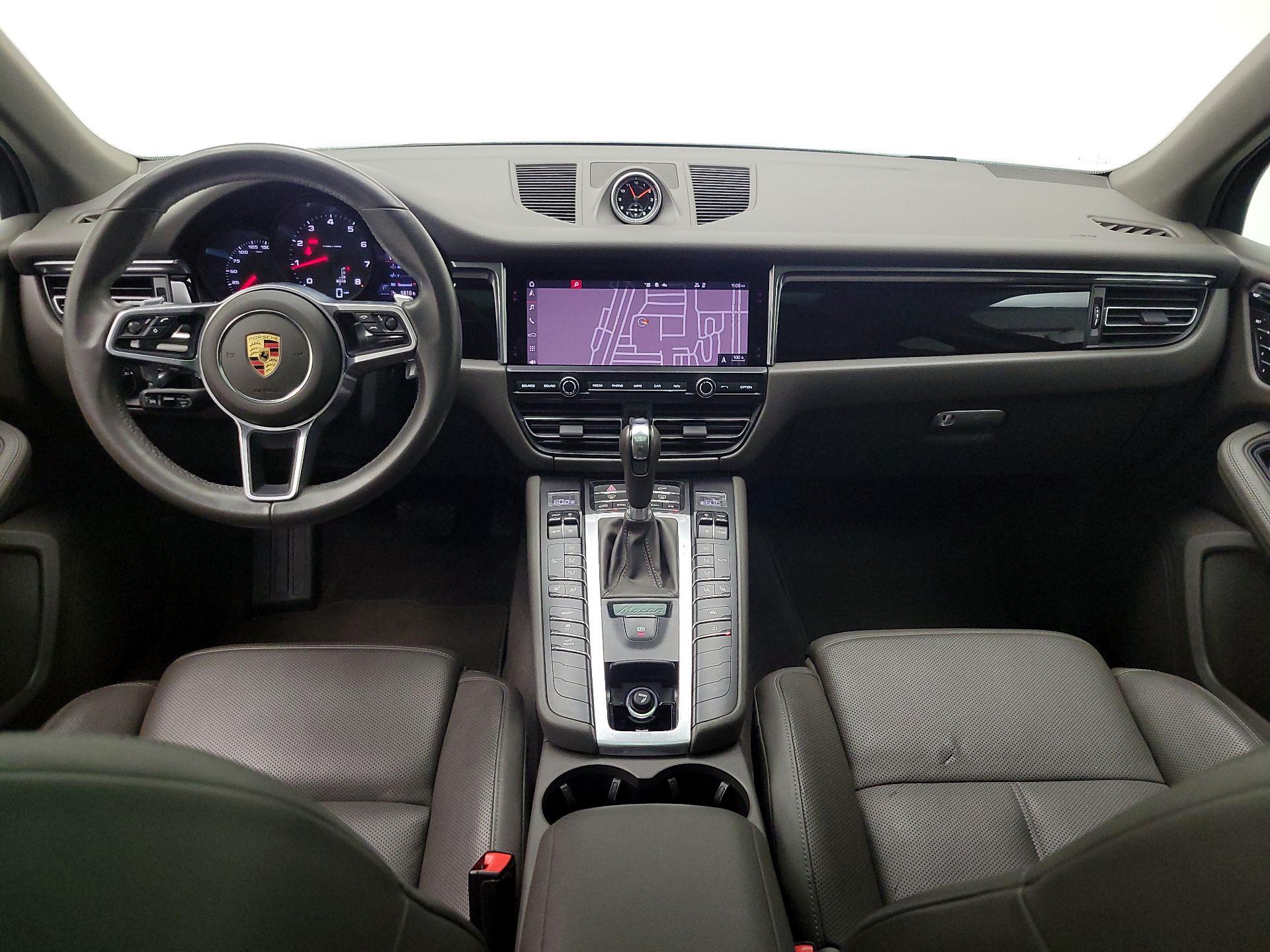 Thumbnail: 2021 Porsche Macan - 9