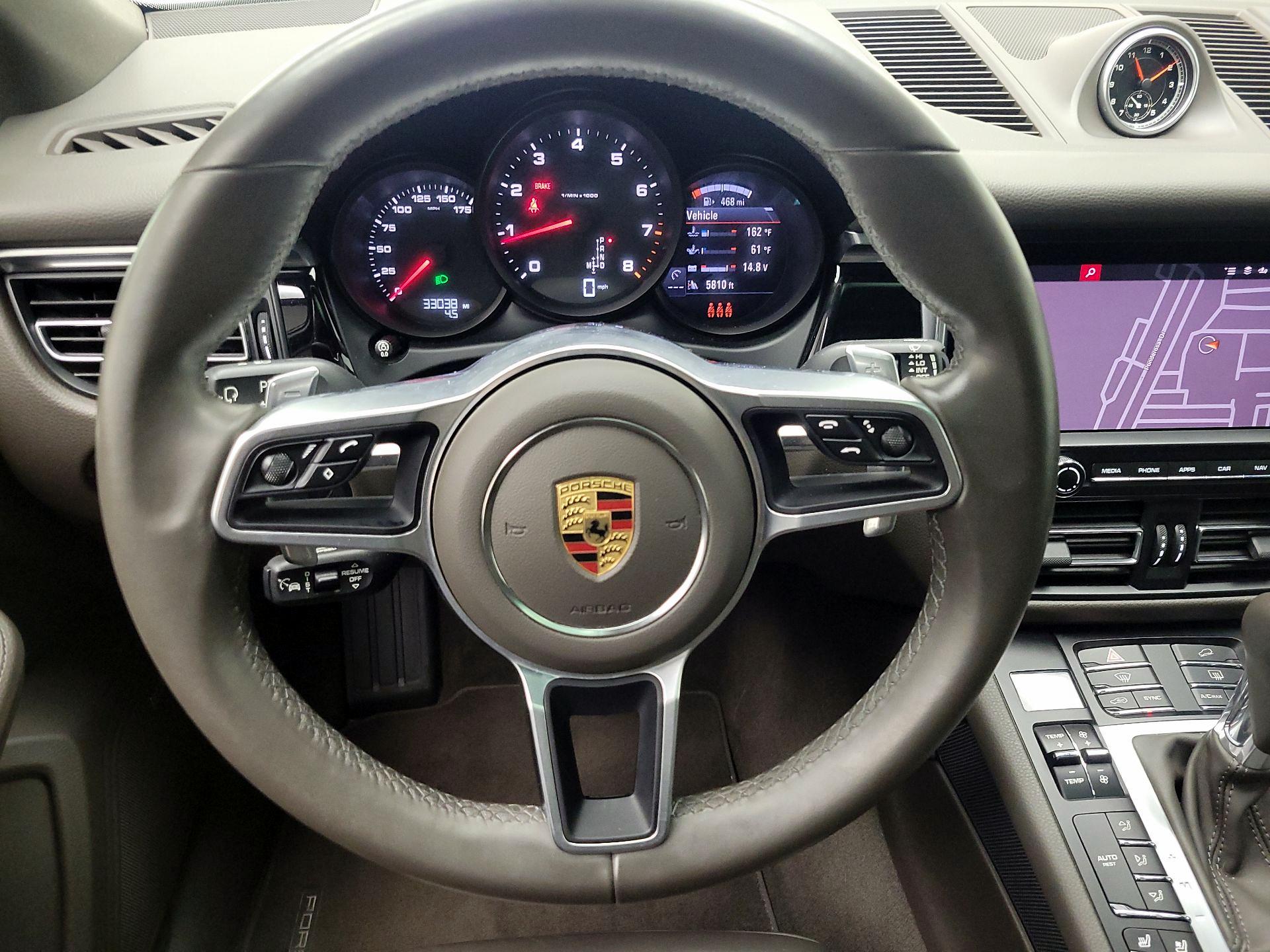 Thumbnail: 2021 Porsche Macan - 10