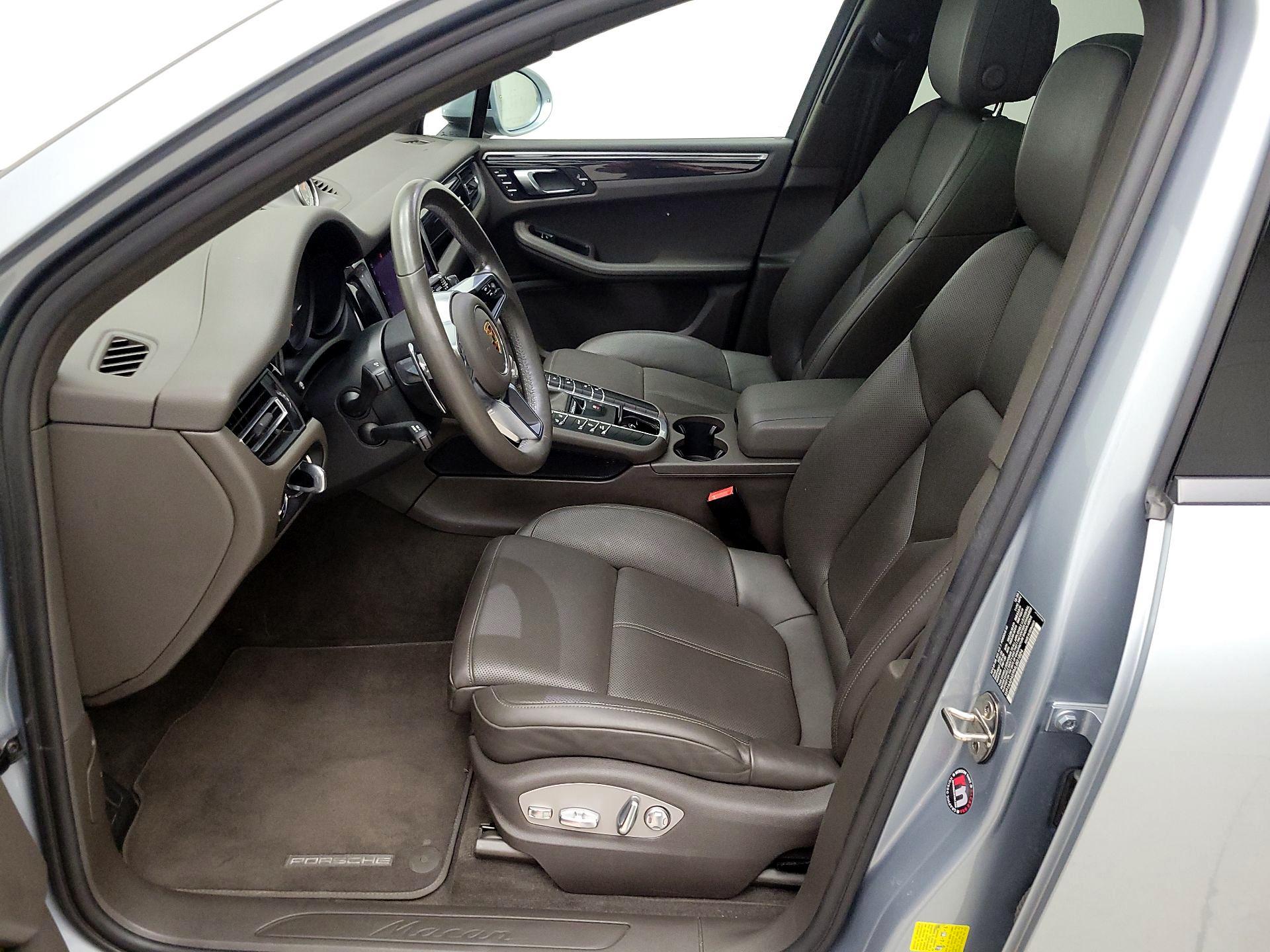 Thumbnail: 2021 Porsche Macan - 11