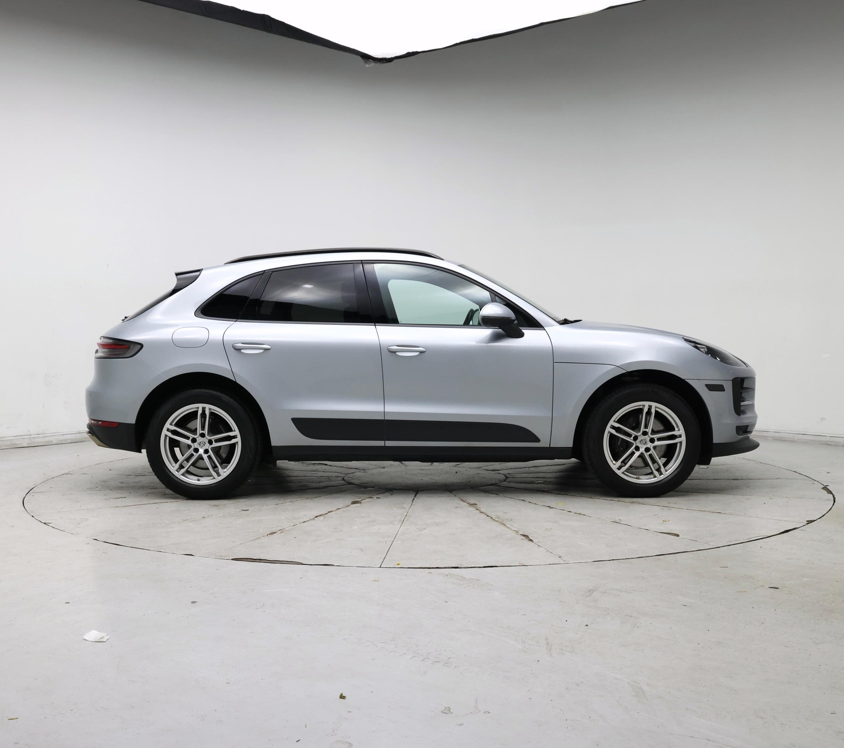 Thumbnail: 2021 Porsche Macan - 7