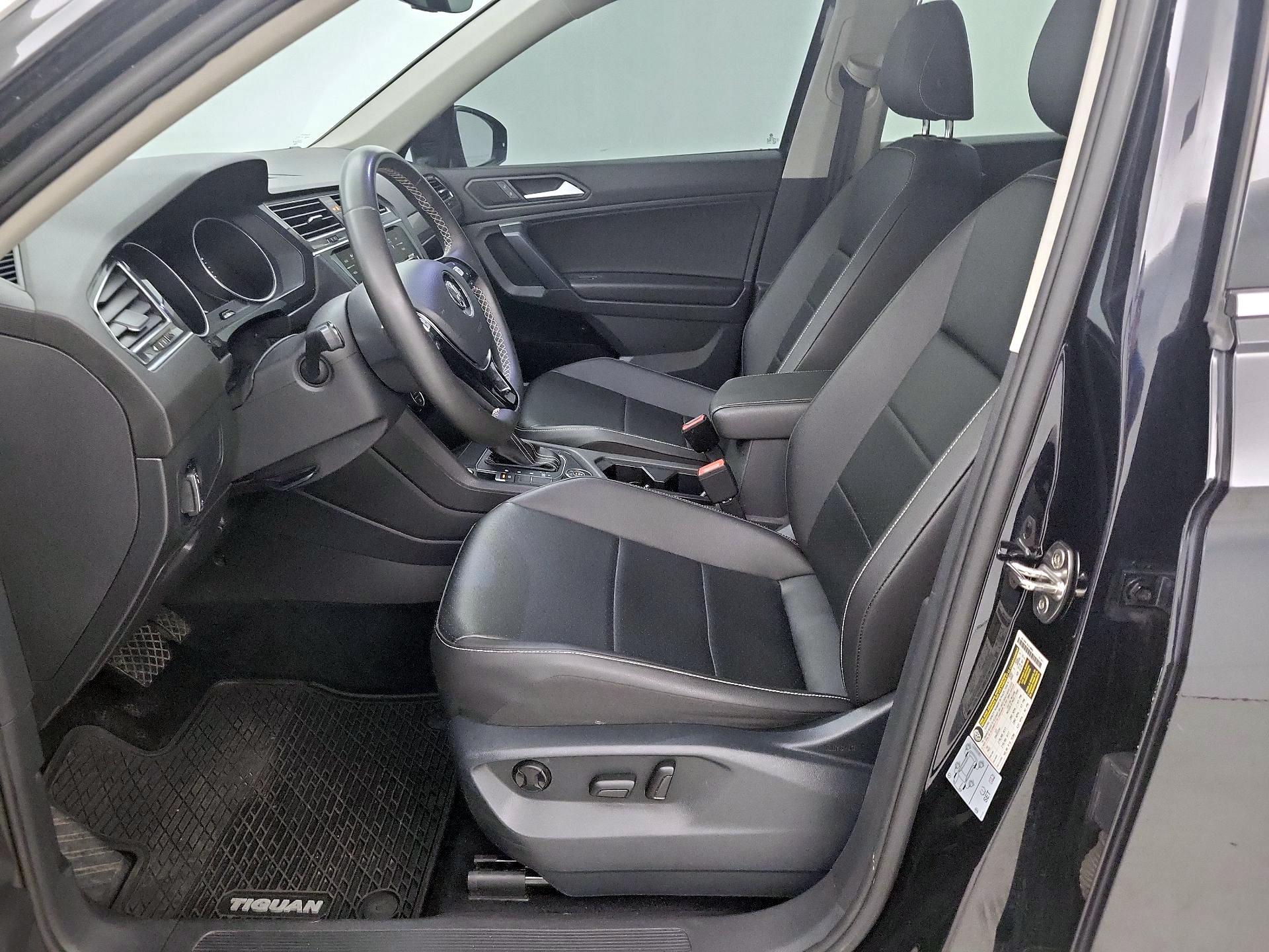 Thumbnail: 2021 Volkswagen Tiguan - 11
