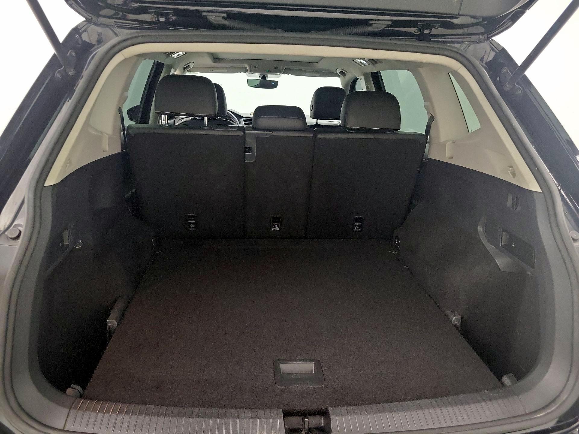Thumbnail: 2021 Volkswagen Tiguan - 20