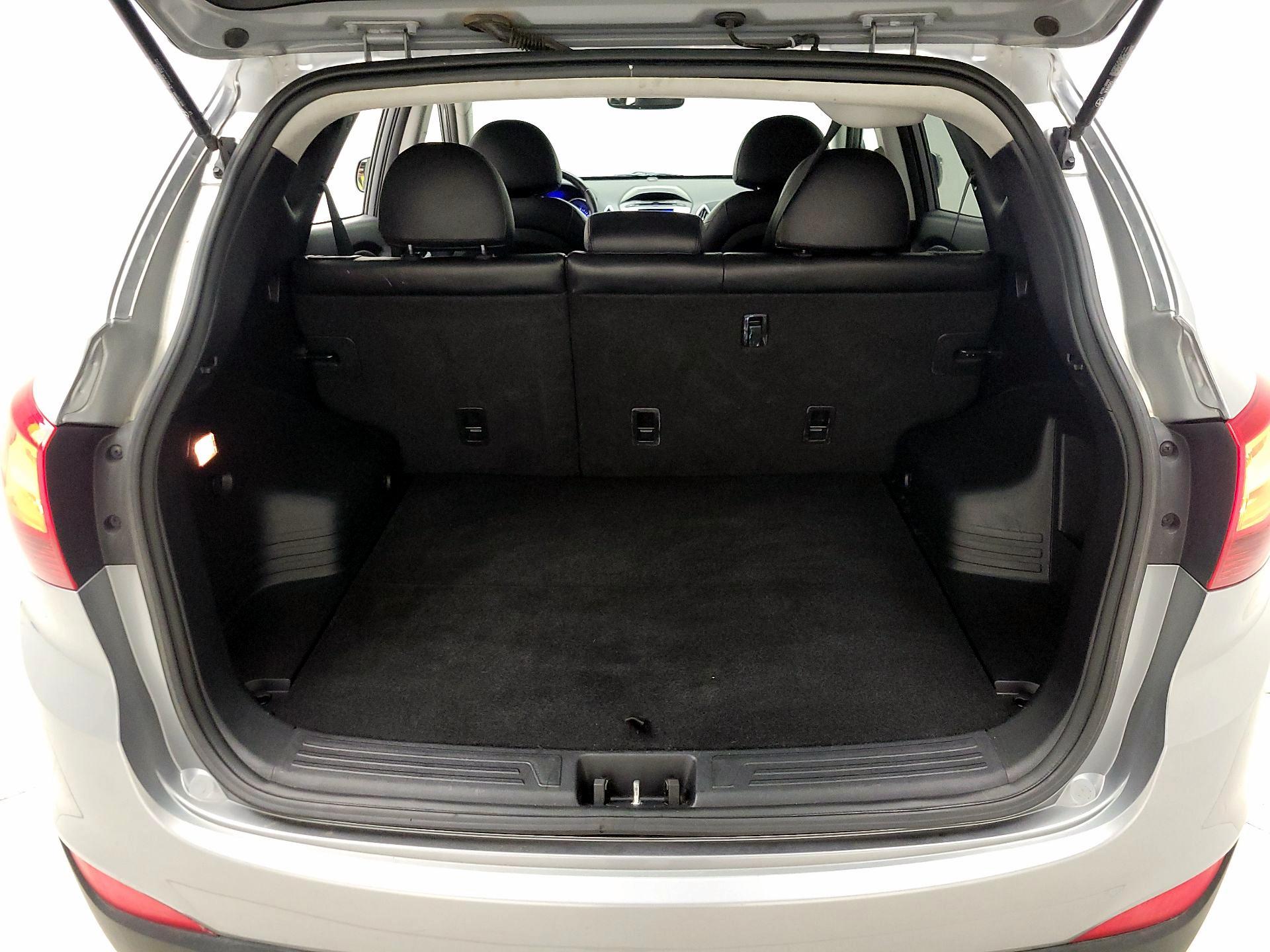 Thumbnail: 2013 Hyundai Tucson - 19