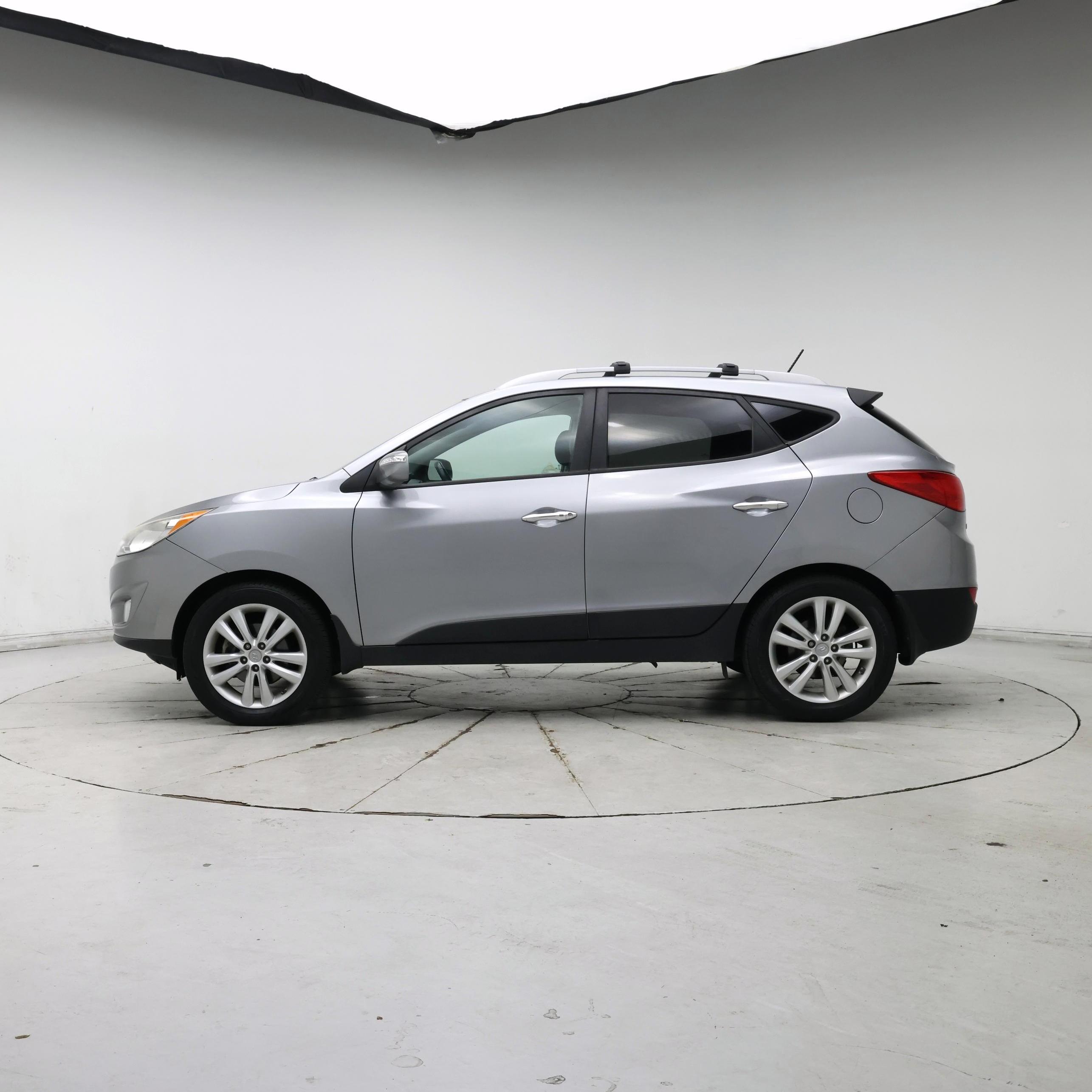 Thumbnail: 2013 Hyundai Tucson - 3