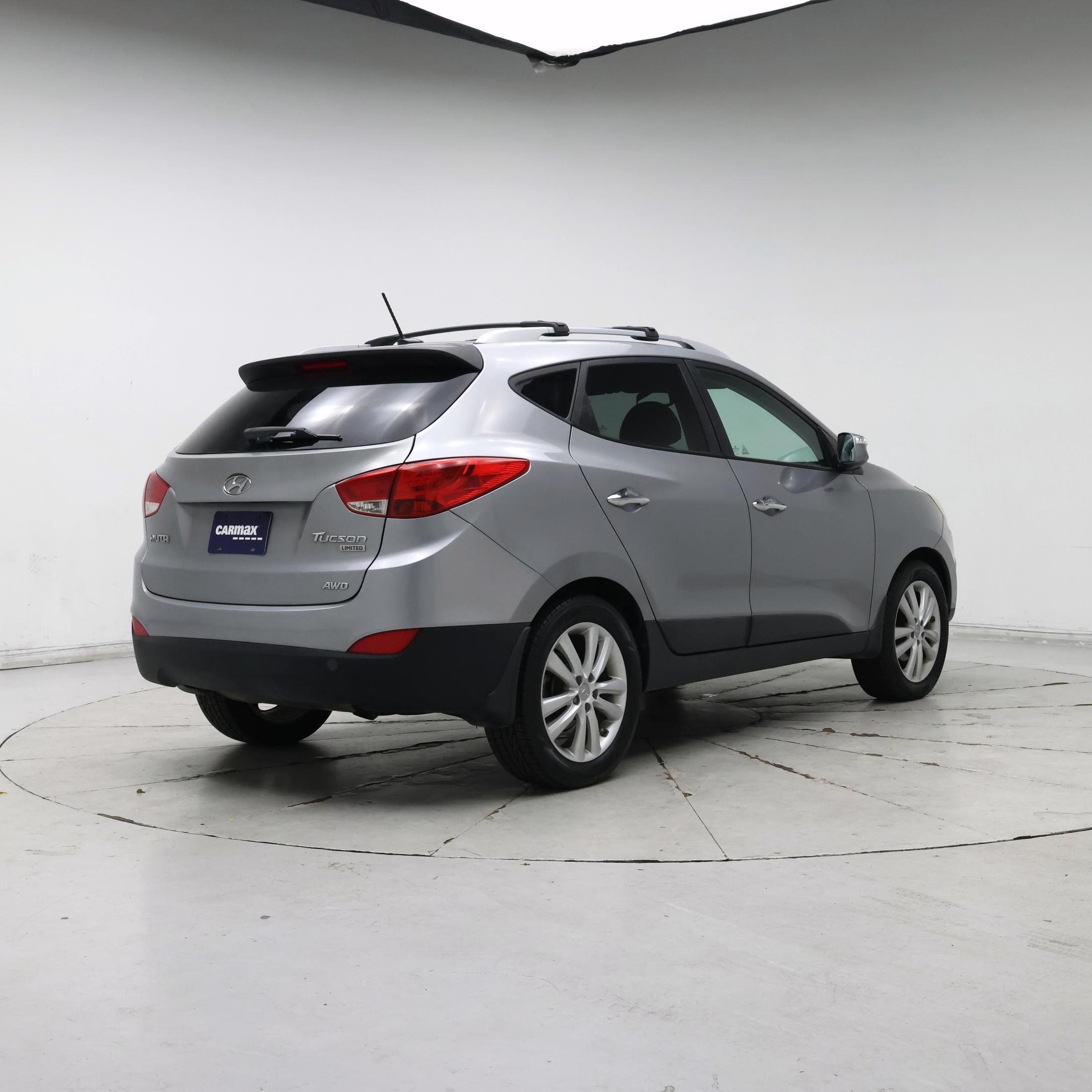 Thumbnail: 2013 Hyundai Tucson - 8