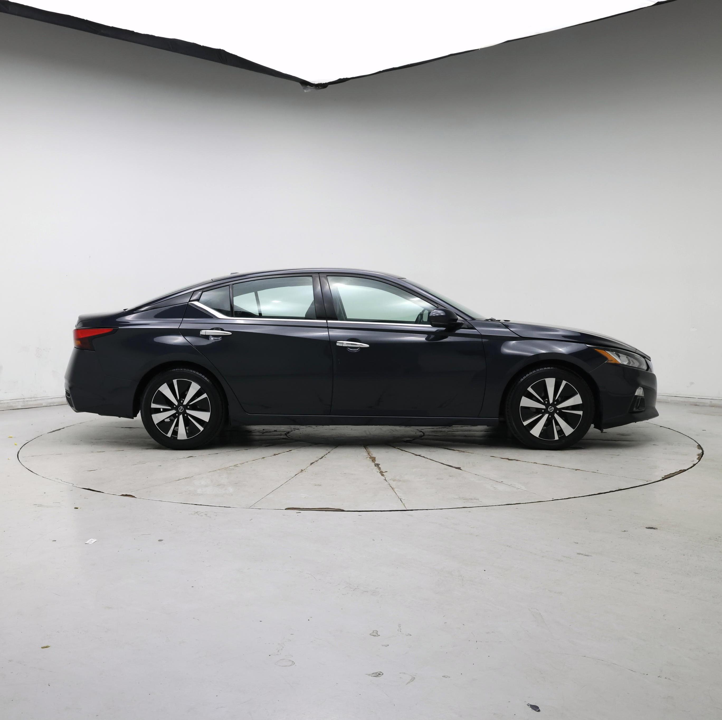 Thumbnail: 2019 Nissan Altima - 7