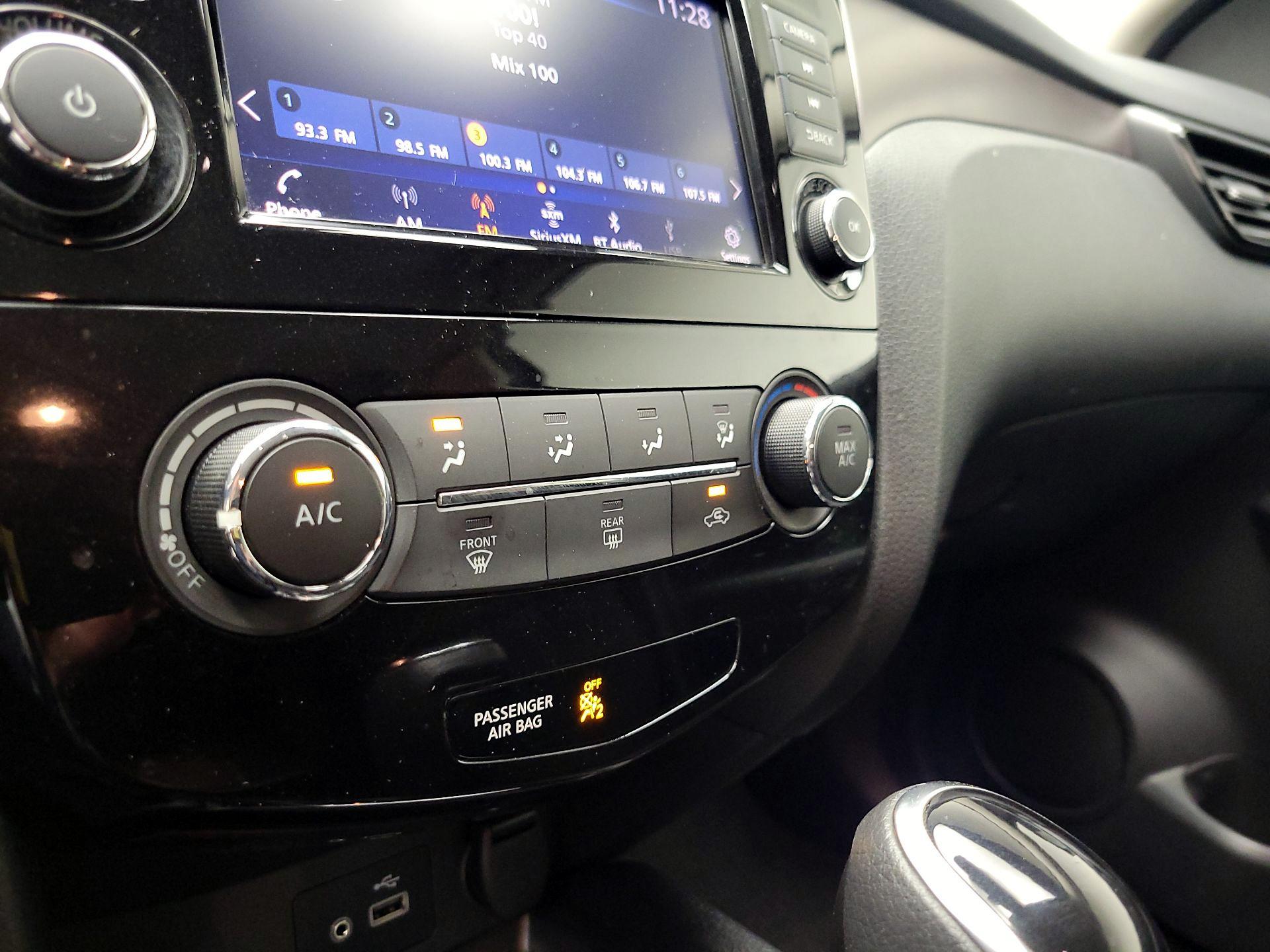 Thumbnail: 2020 Nissan Rogue Sport - 16