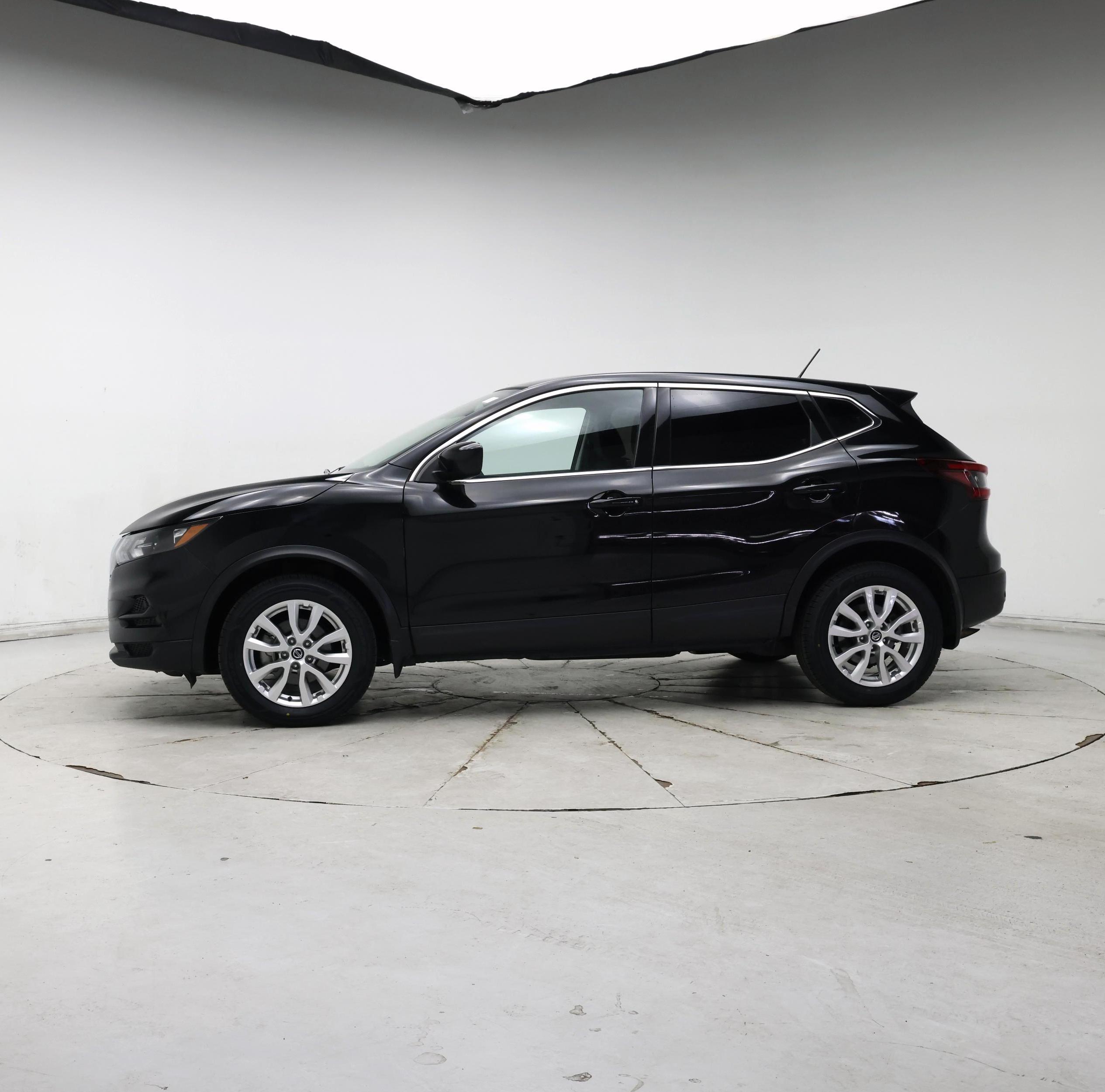 Thumbnail: 2020 Nissan Rogue Sport - 3