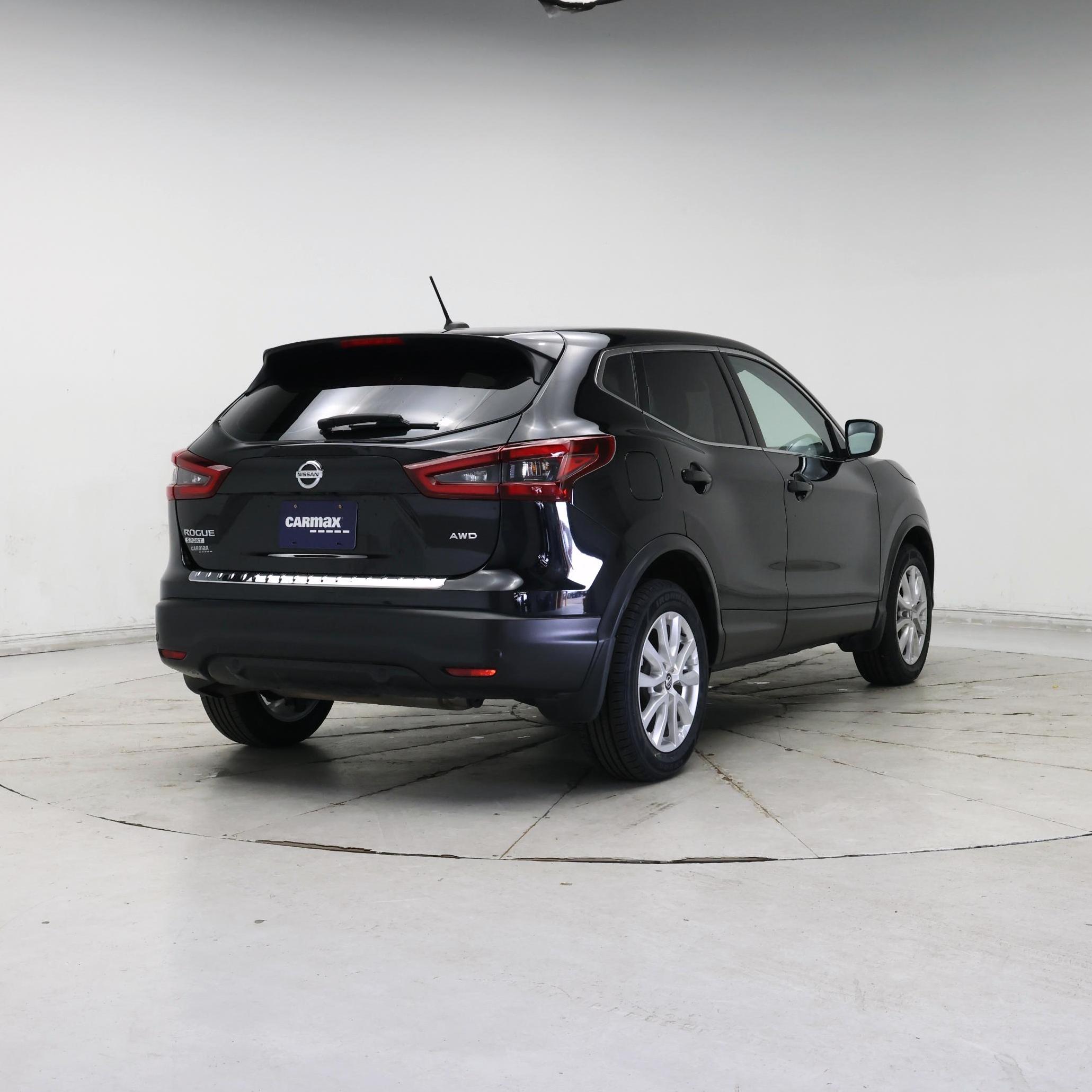 Thumbnail: 2020 Nissan Rogue Sport - 8