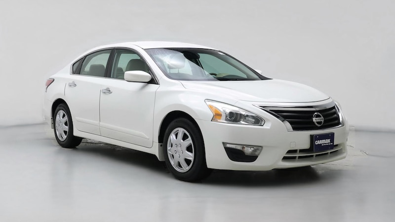 2014 Nissan Altima S Hero Image
