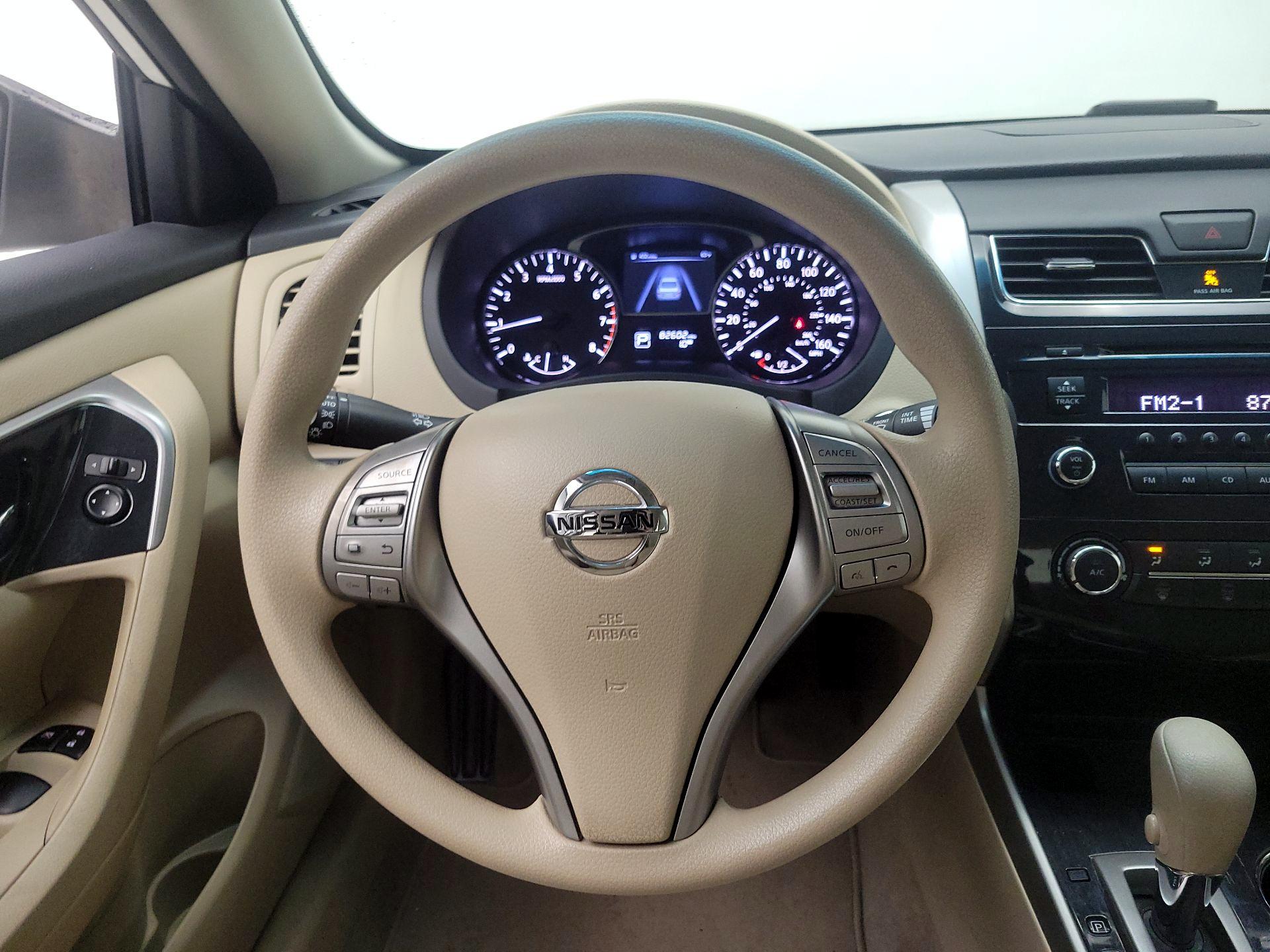 Thumbnail: 2014 Nissan Altima - 10