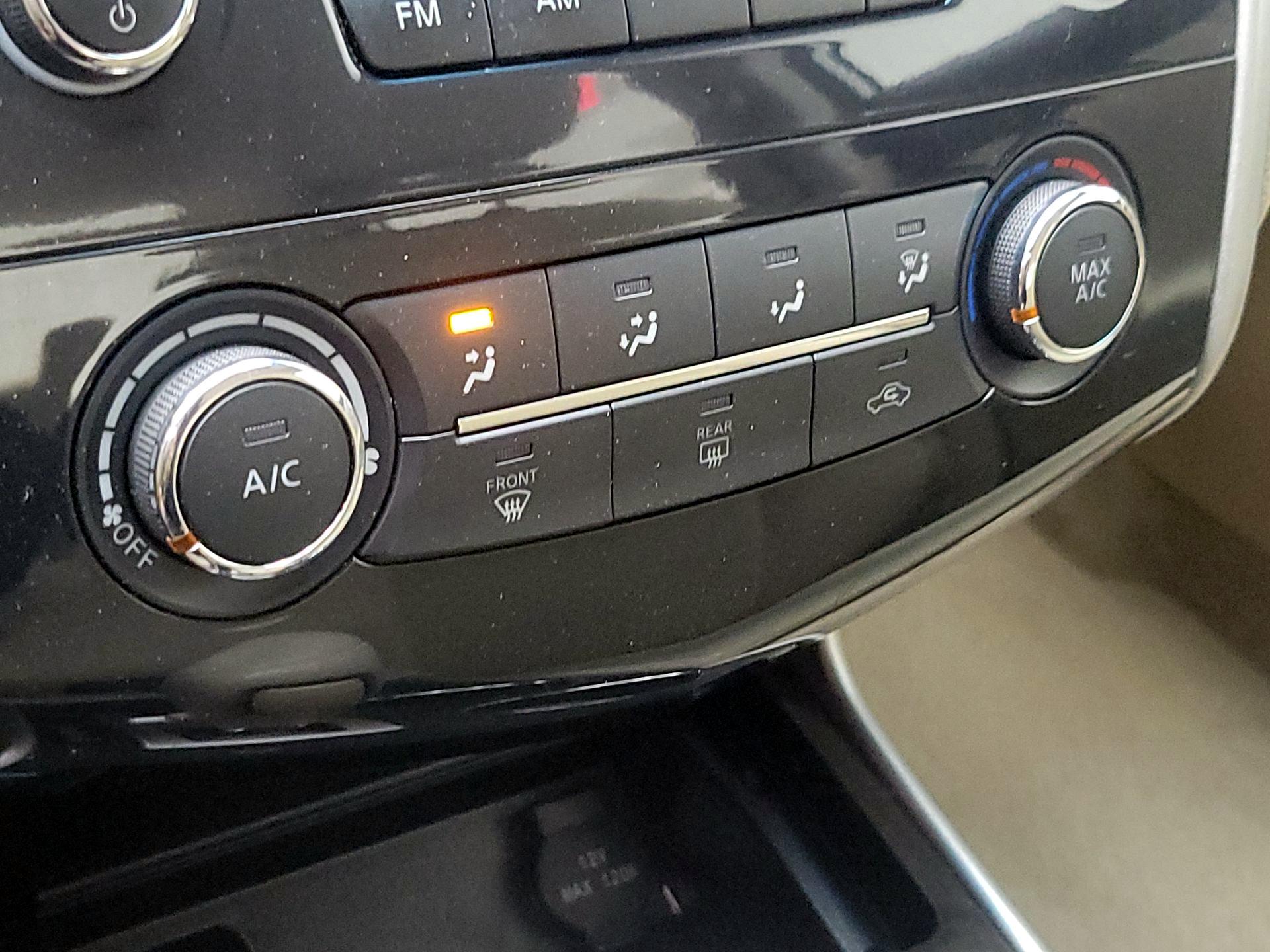 Thumbnail: 2014 Nissan Altima - 15