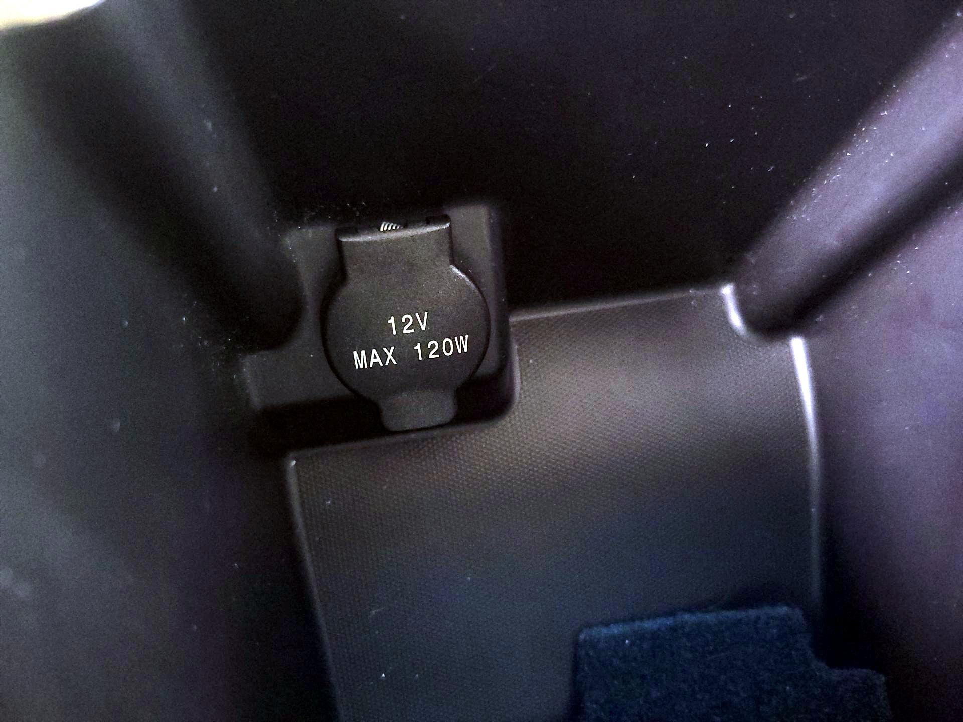 Thumbnail: 2014 Nissan Altima - 17