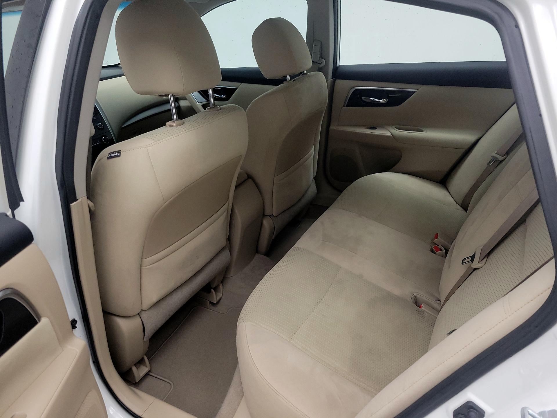 Thumbnail: 2014 Nissan Altima - 18