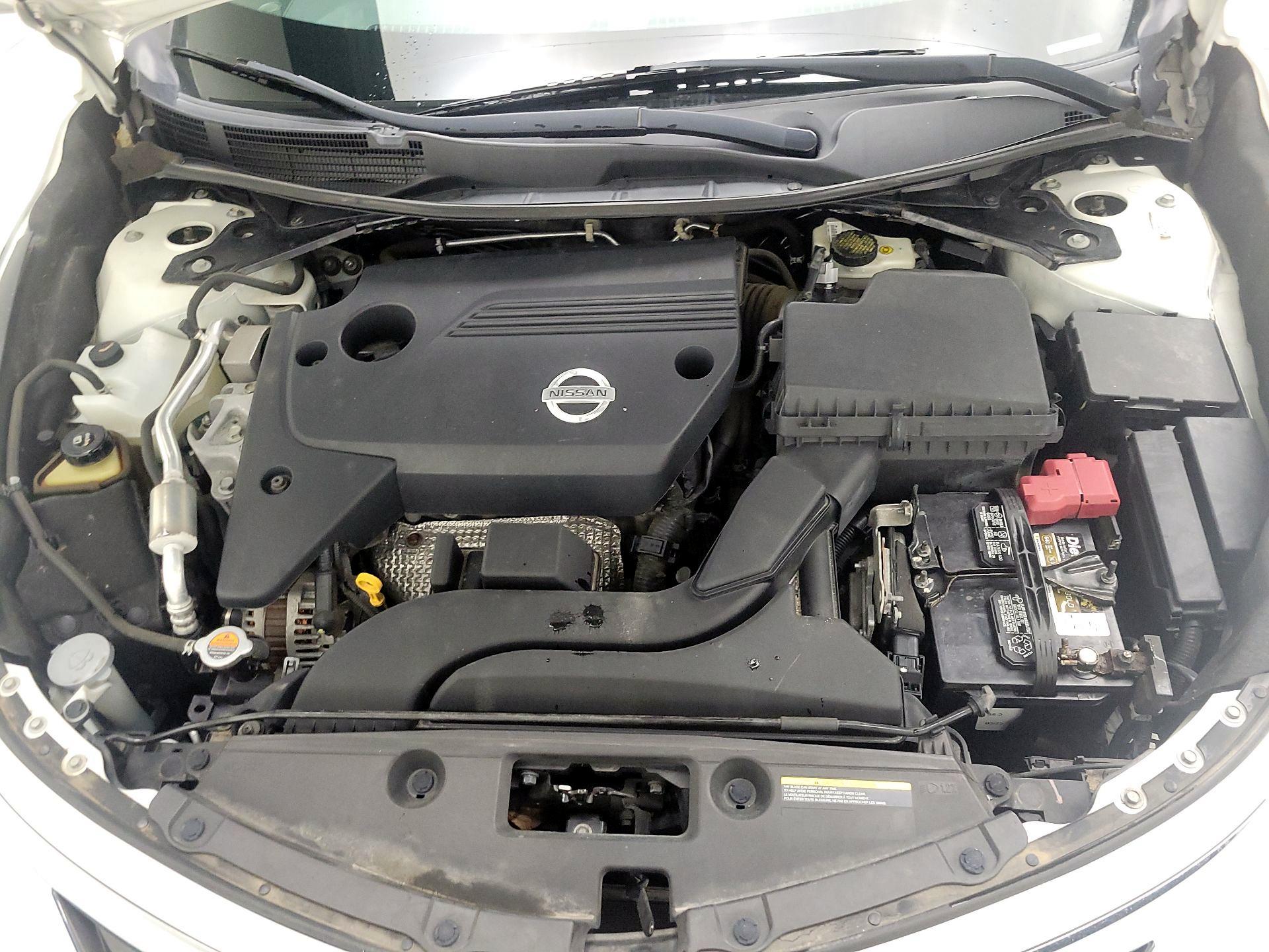 Thumbnail: 2014 Nissan Altima - 20