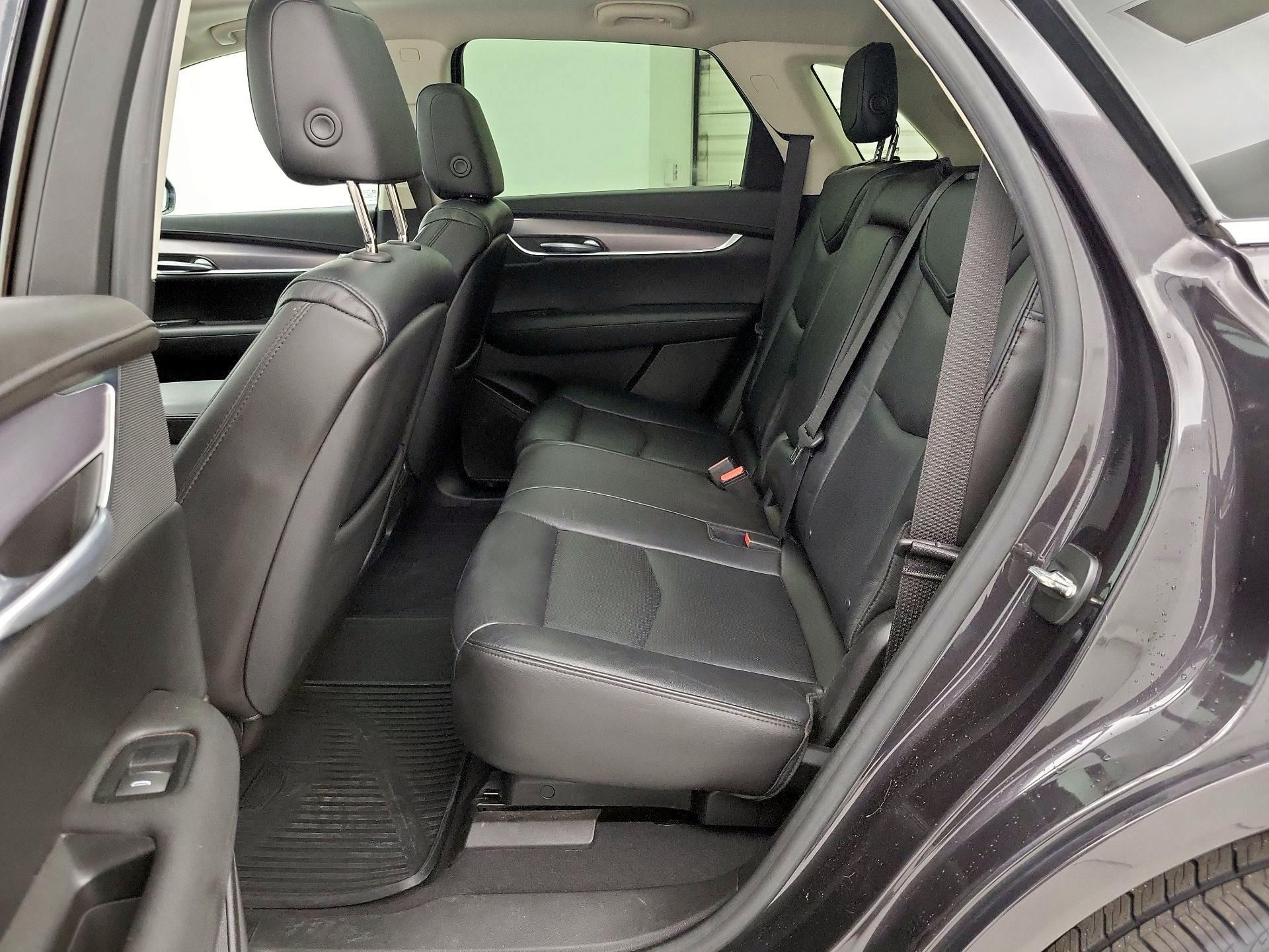 Thumbnail: 2017 Cadillac XT5 - 20