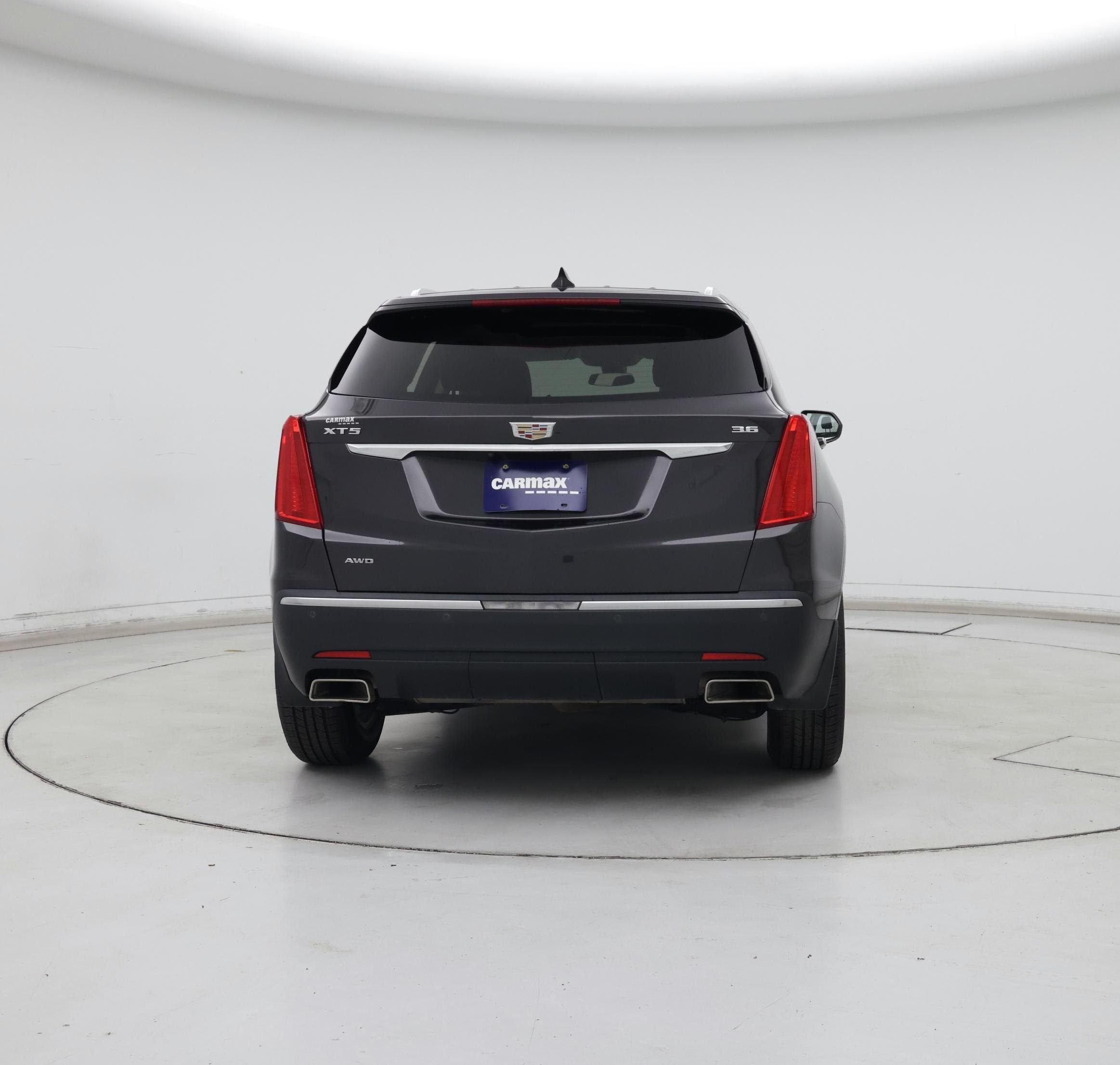 Thumbnail: 2017 Cadillac XT5 - 6