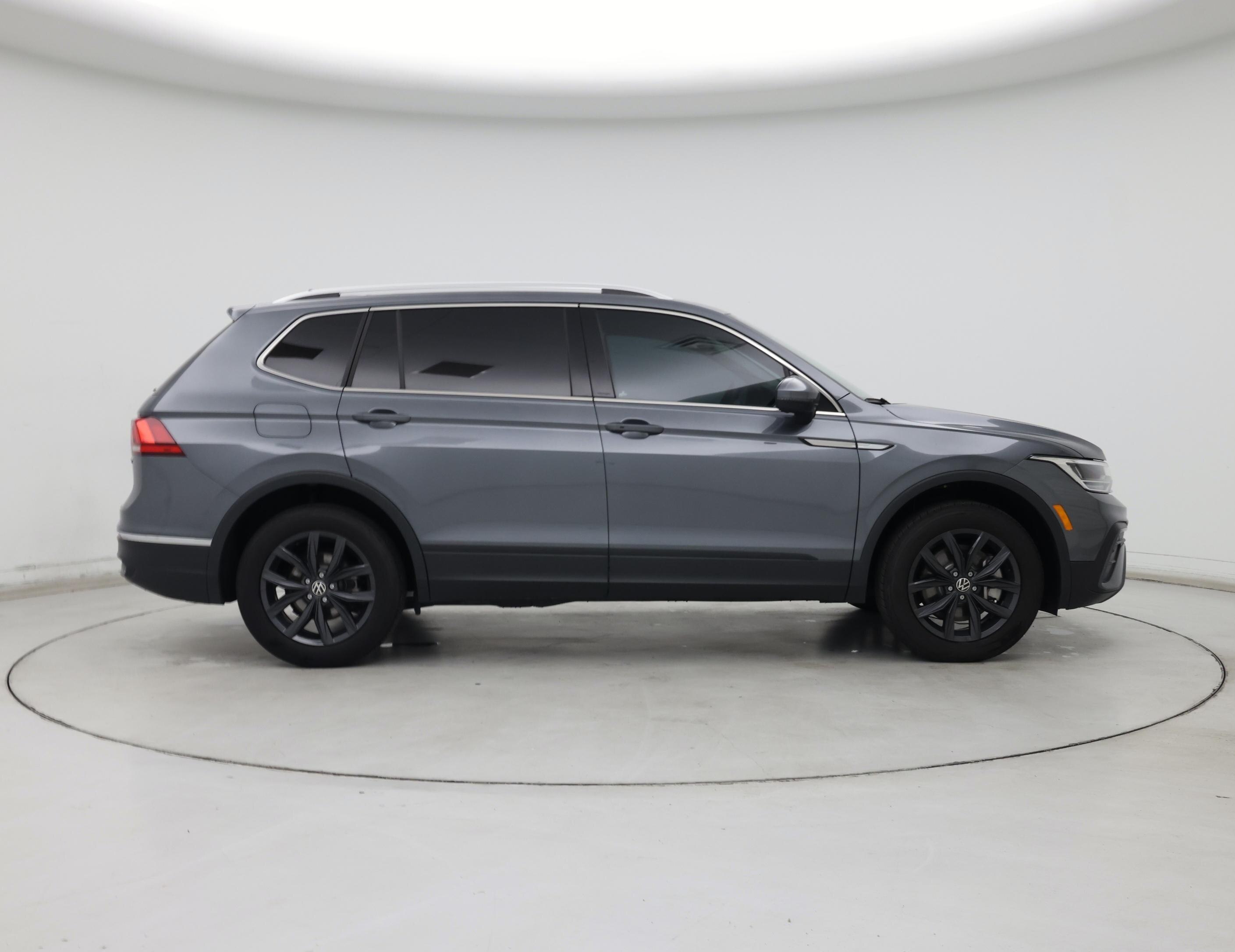 Thumbnail: 2024 Volkswagen Tiguan - 7