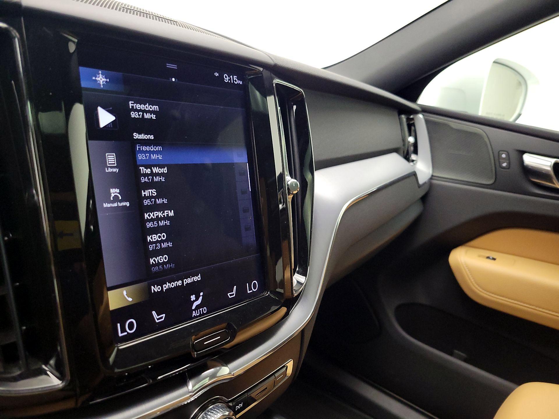 Thumbnail: 2019 Volvo XC60 - 16
