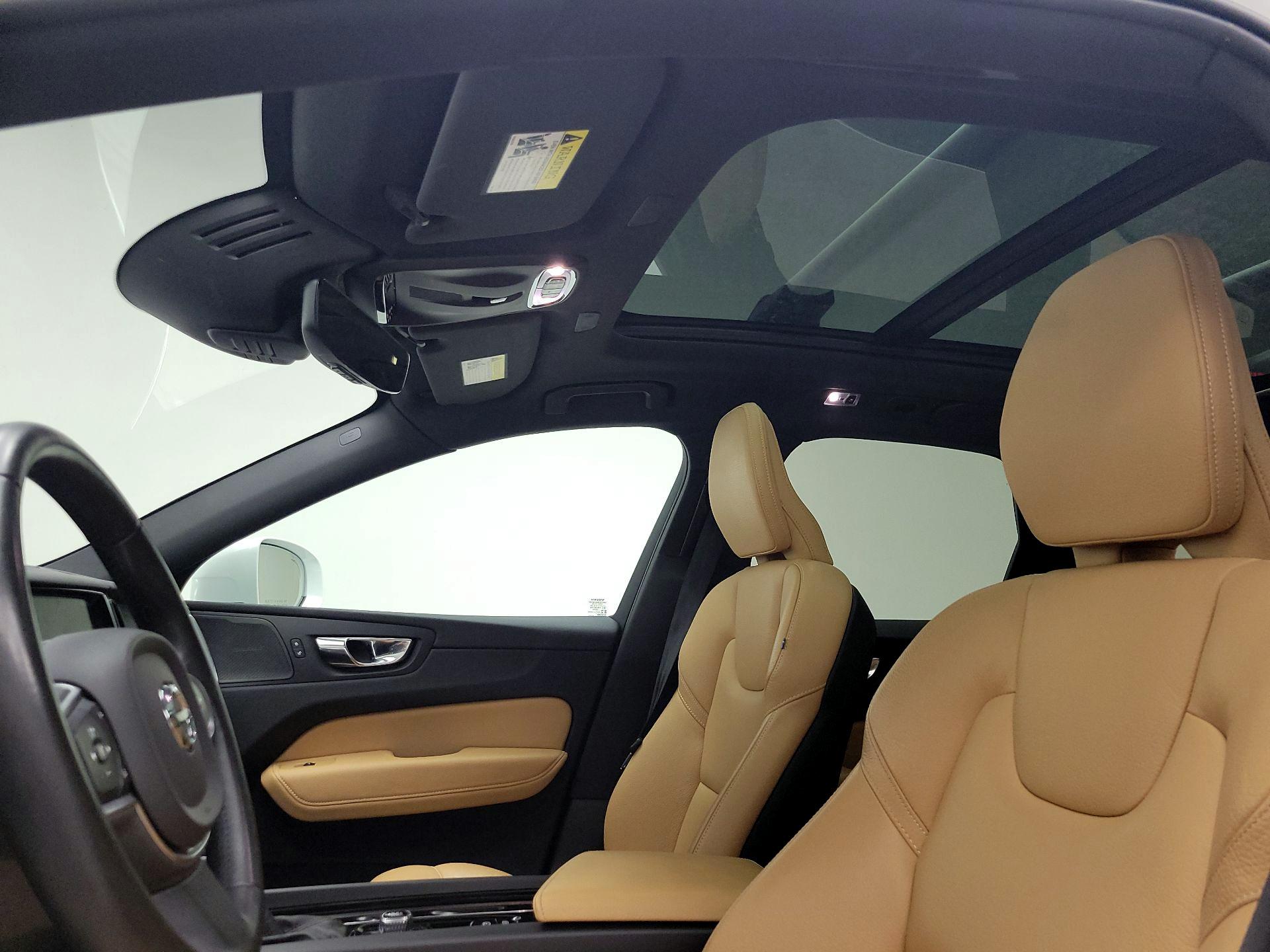 Thumbnail: 2019 Volvo XC60 - 20