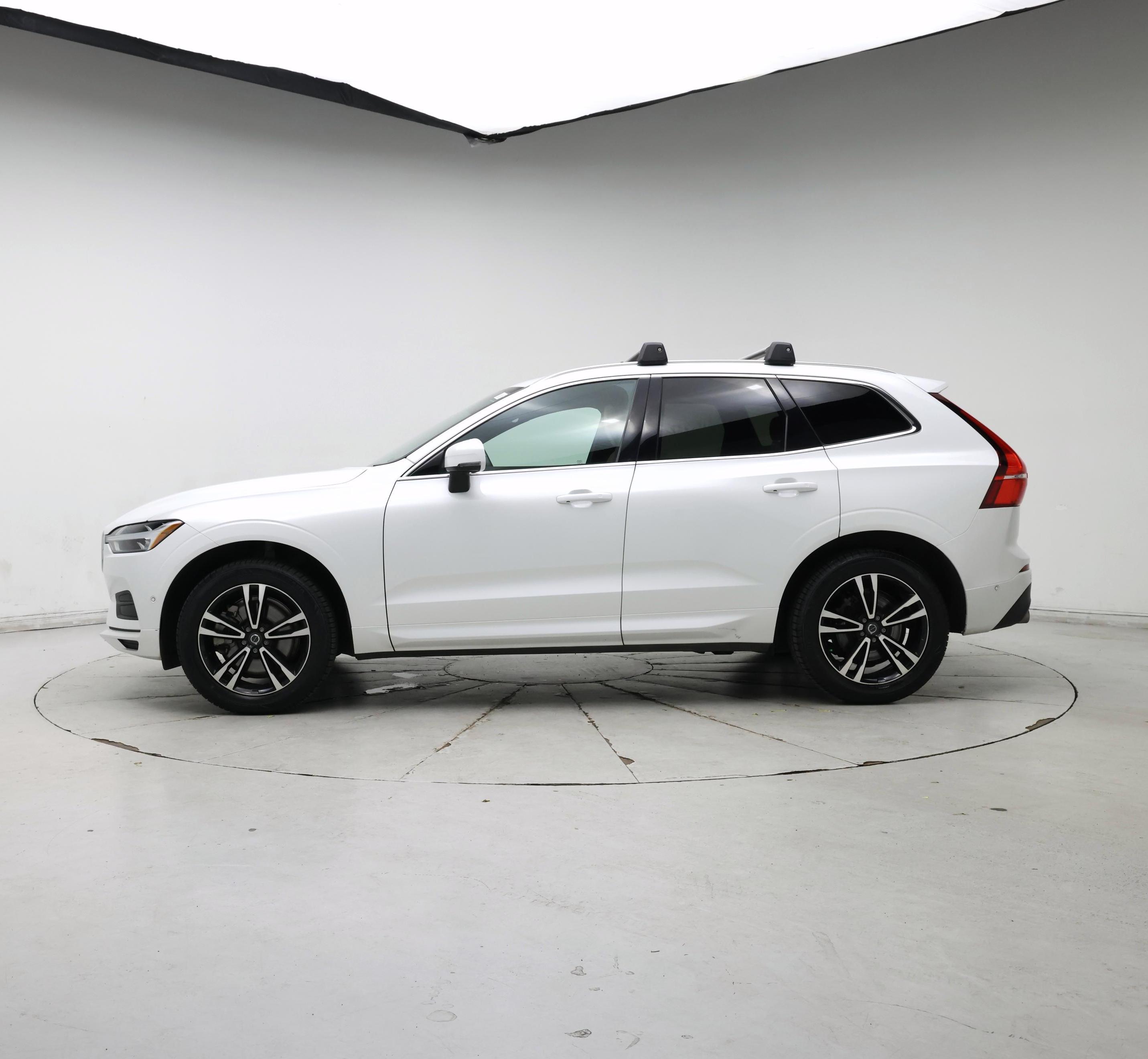 Thumbnail: 2019 Volvo XC60 - 3