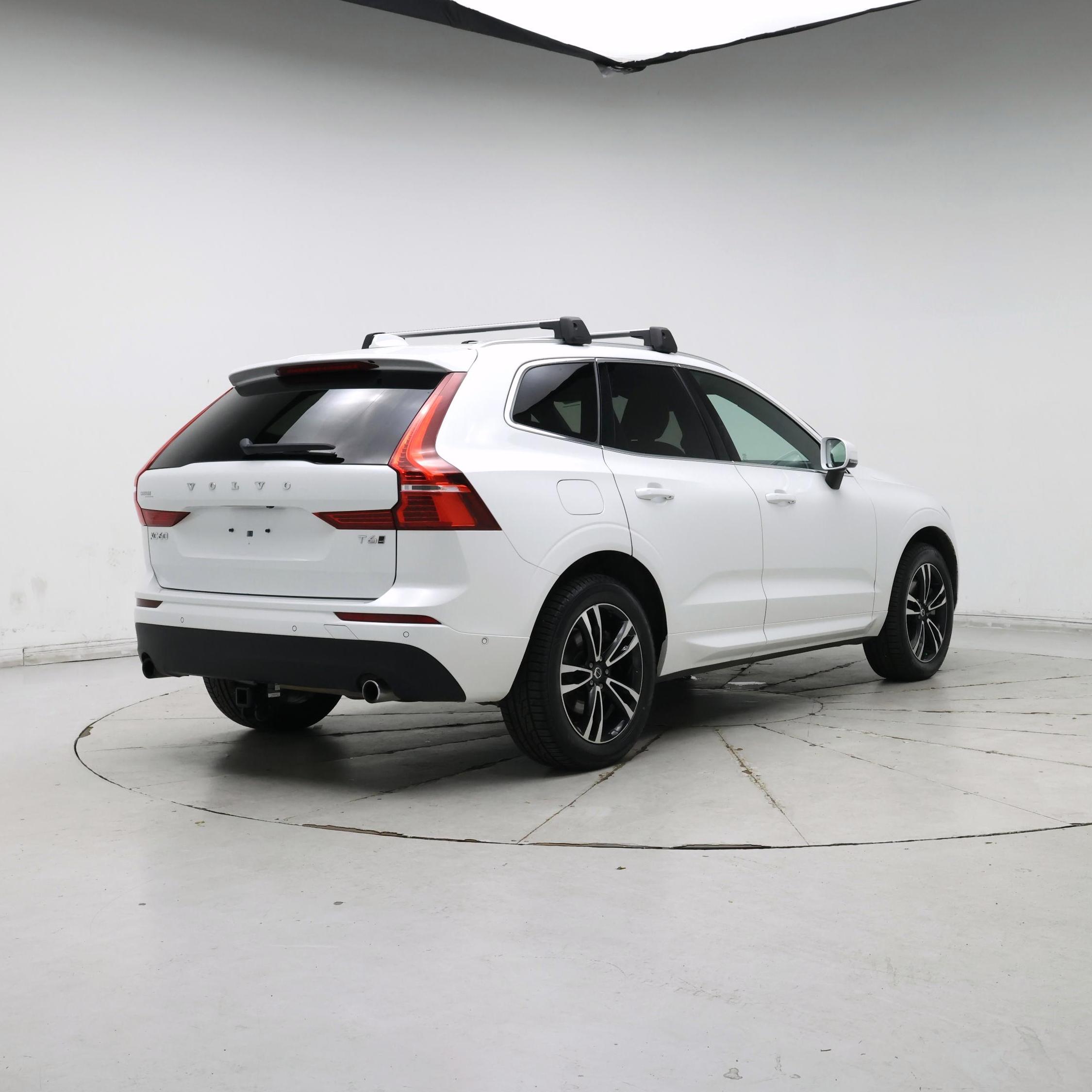 Thumbnail: 2019 Volvo XC60 - 8