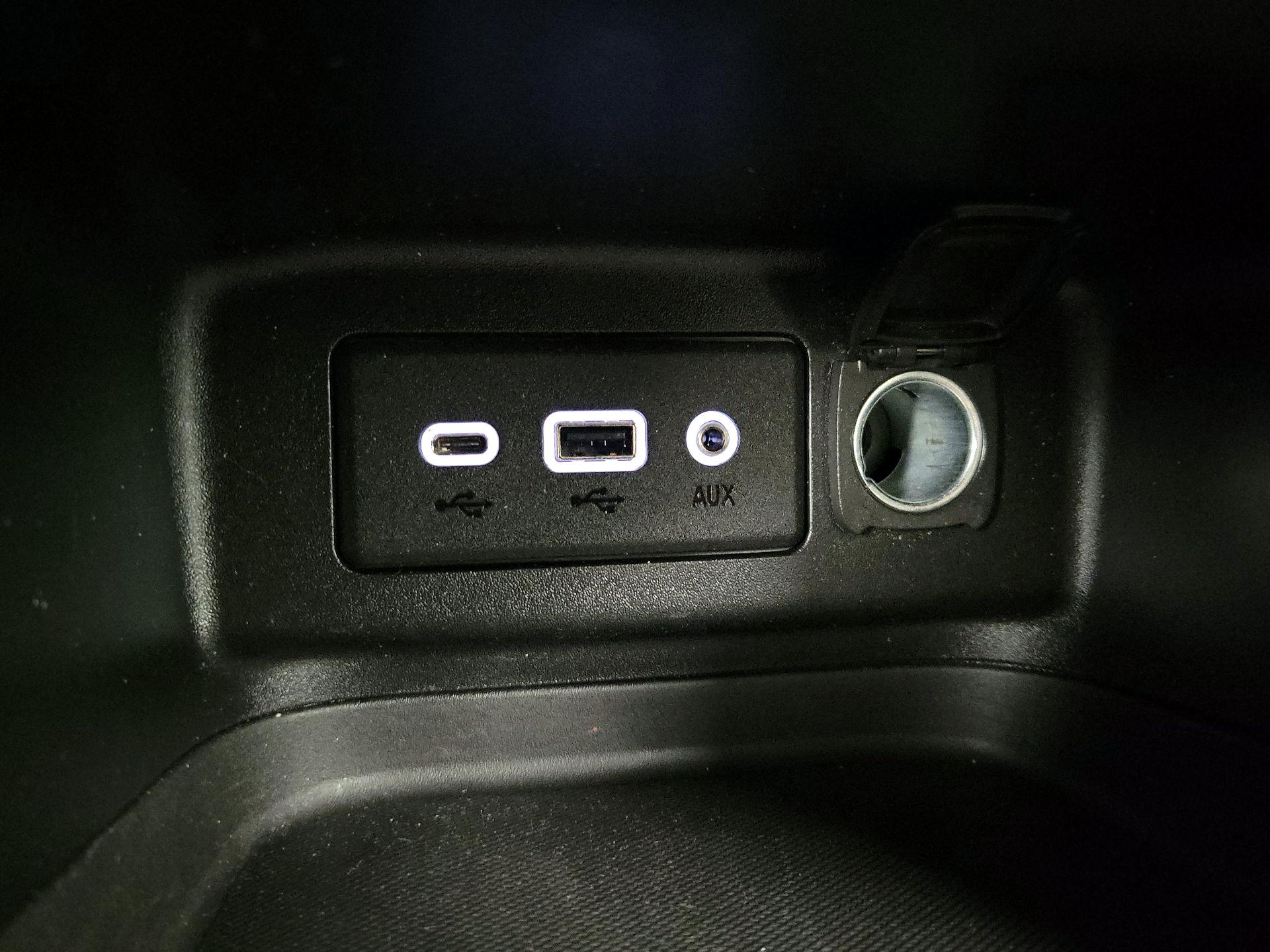 Thumbnail: 2020 Chevrolet Equinox - 18