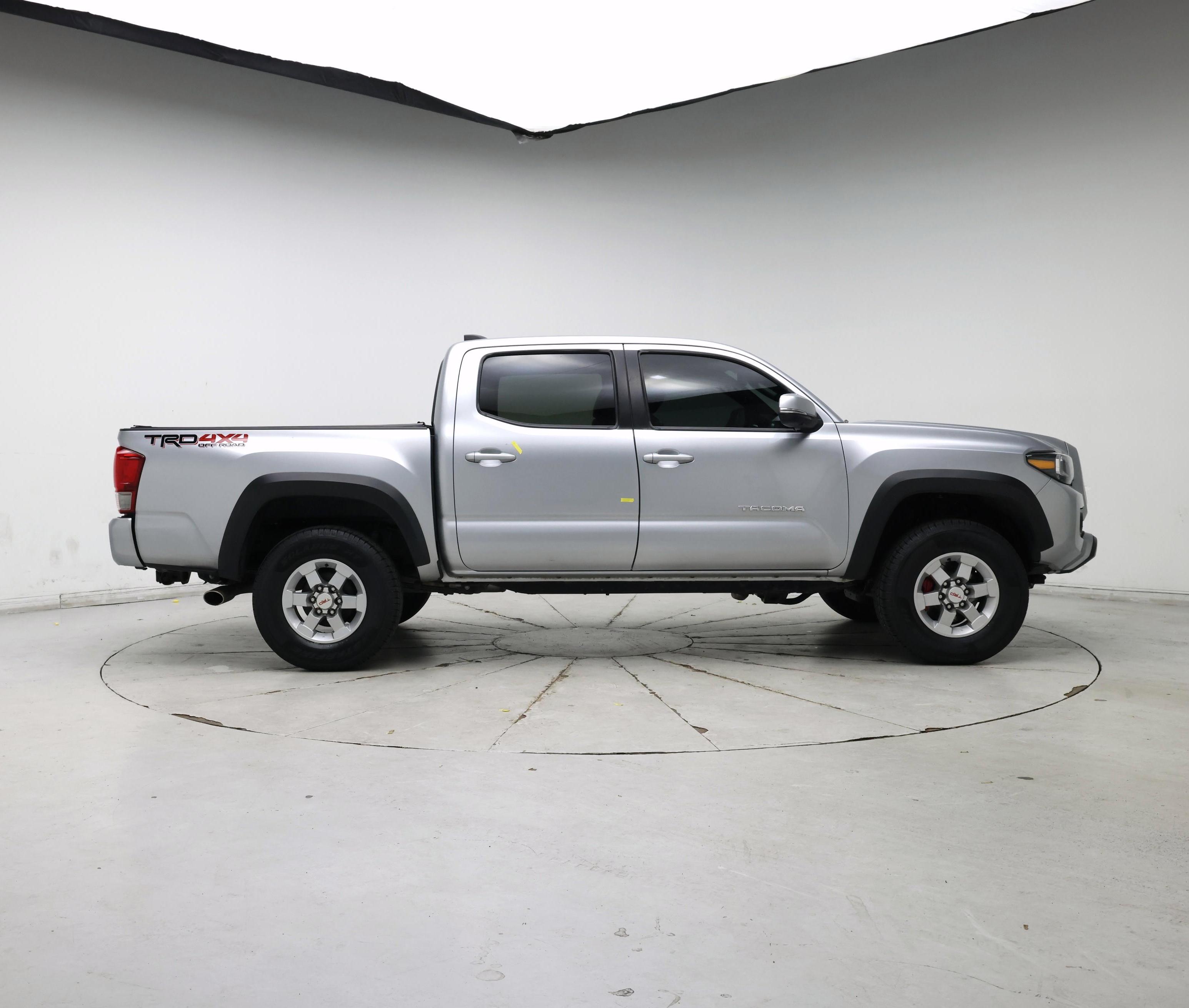 Thumbnail: 2022 Toyota Tacoma - 7