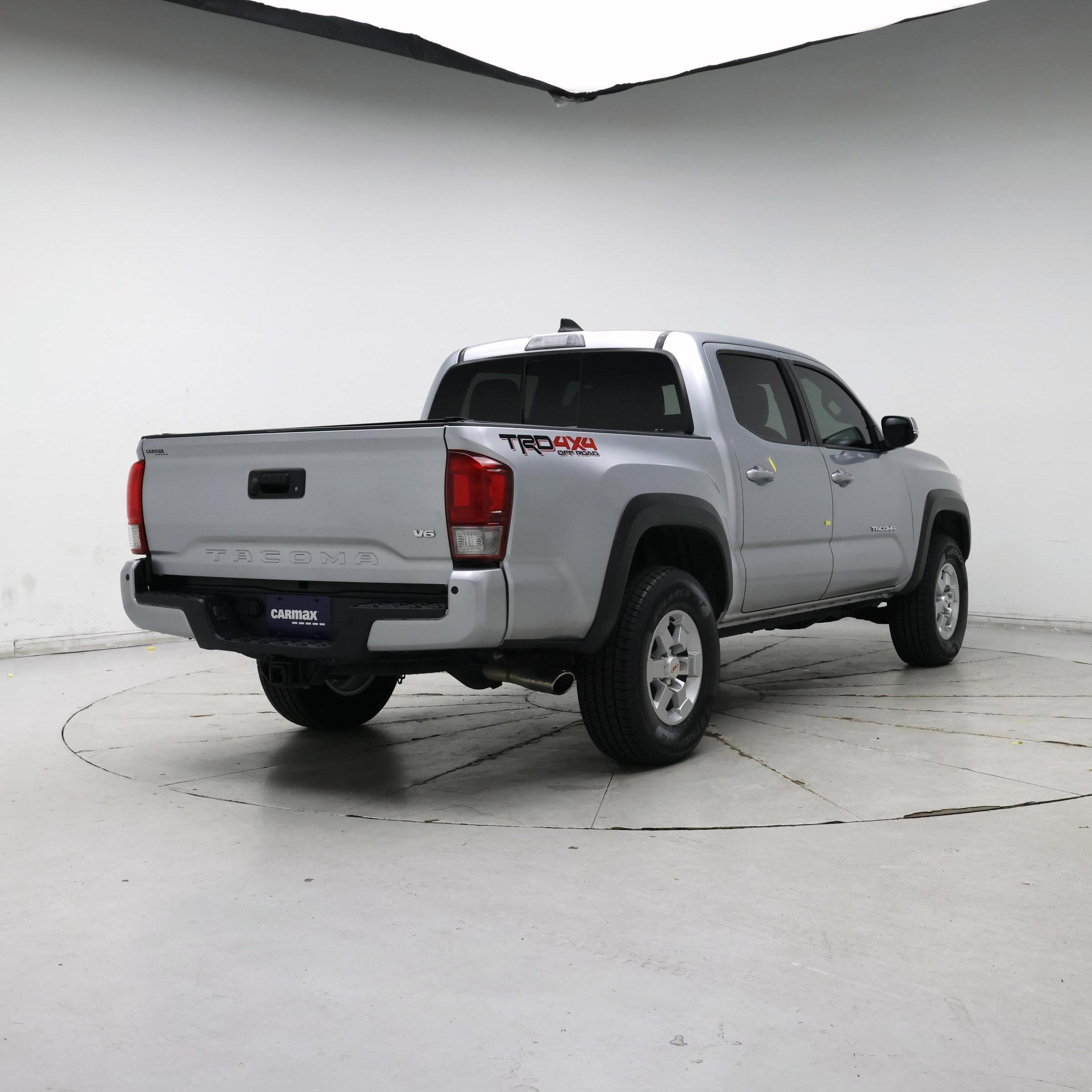 Thumbnail: 2022 Toyota Tacoma - 8