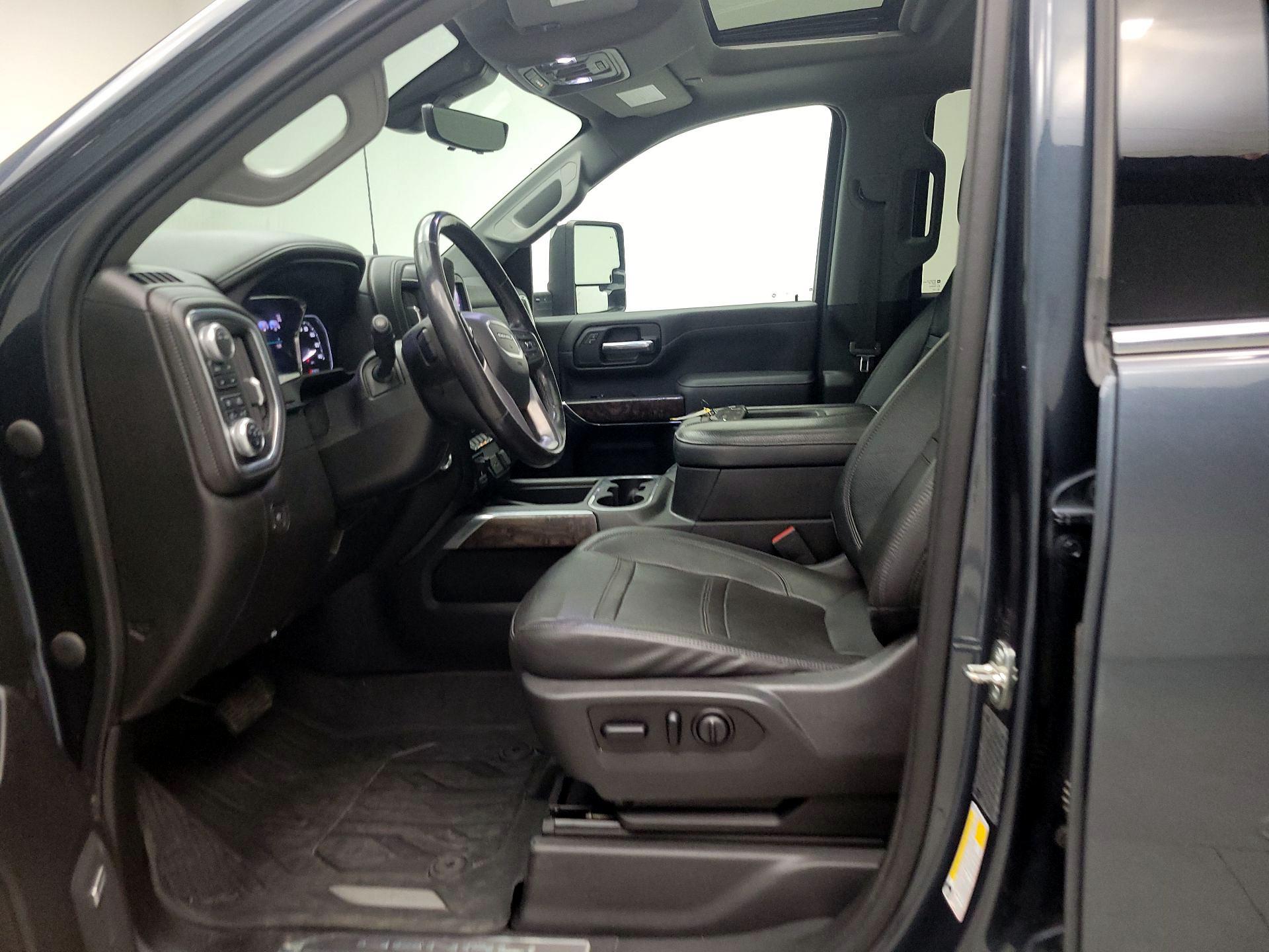 Thumbnail: 2020 GMC Sierra 3500 - 11