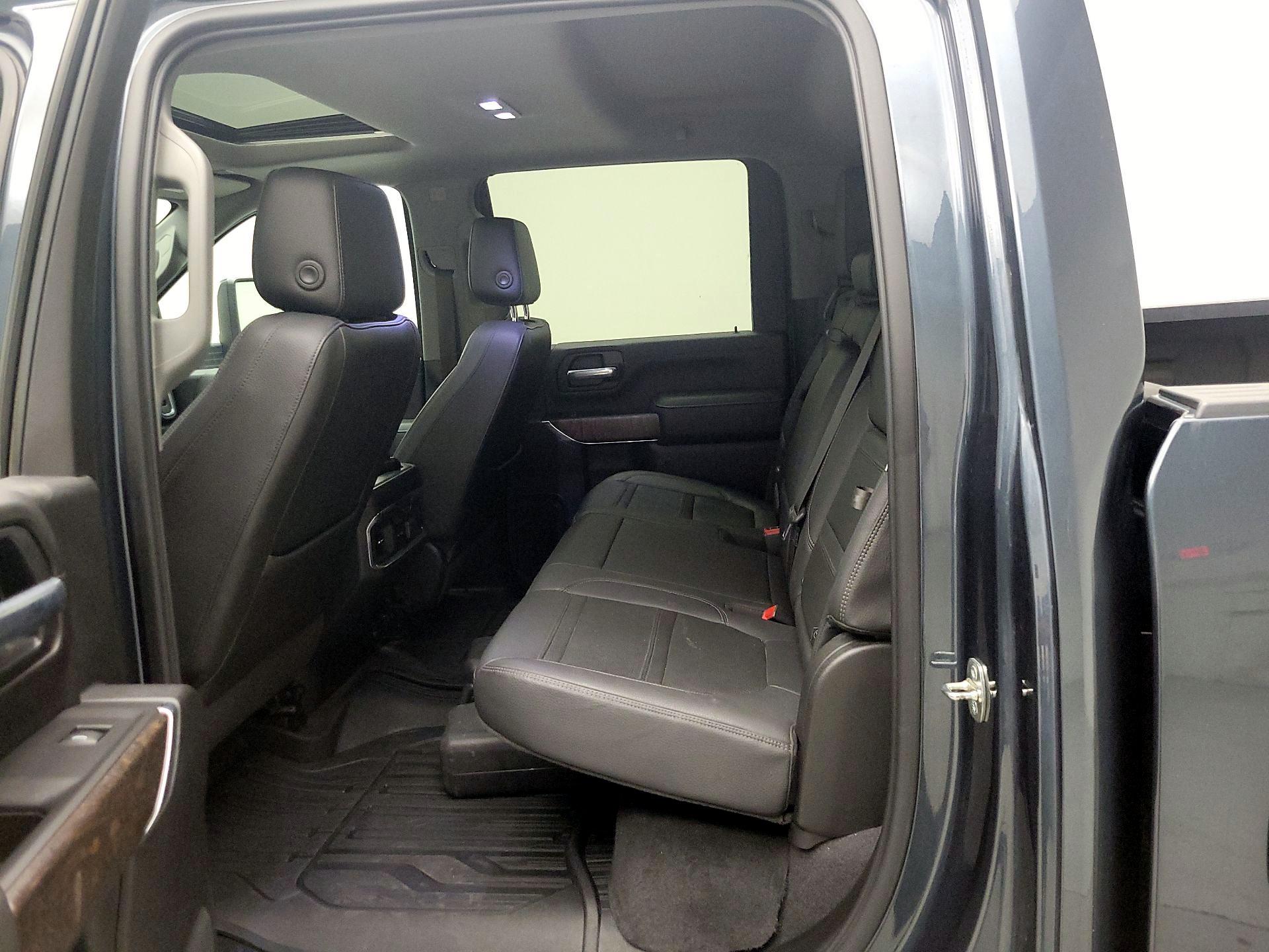 Thumbnail: 2020 GMC Sierra 3500 - 20