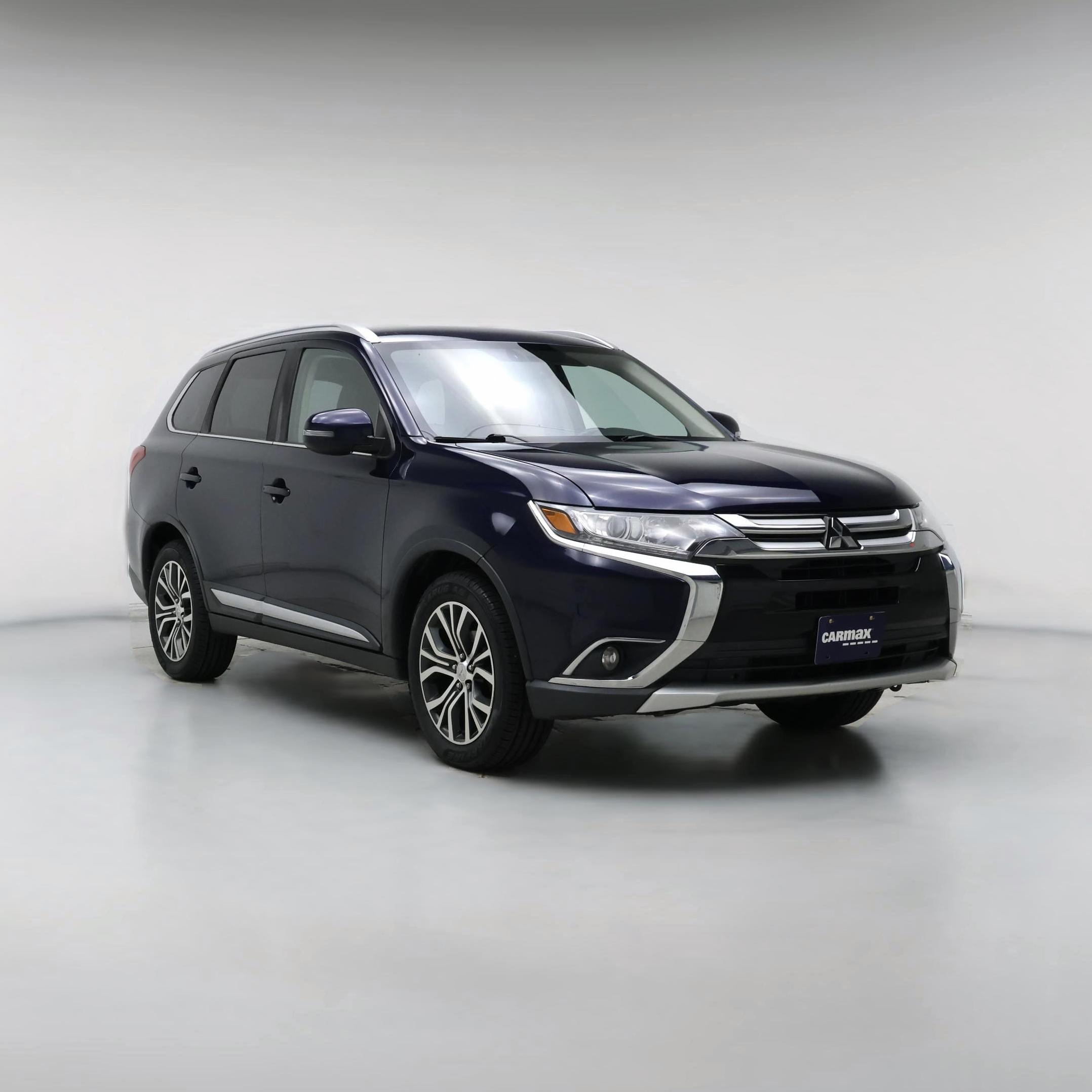 Thumbnail: 2017 Mitsubishi Outlander - 1