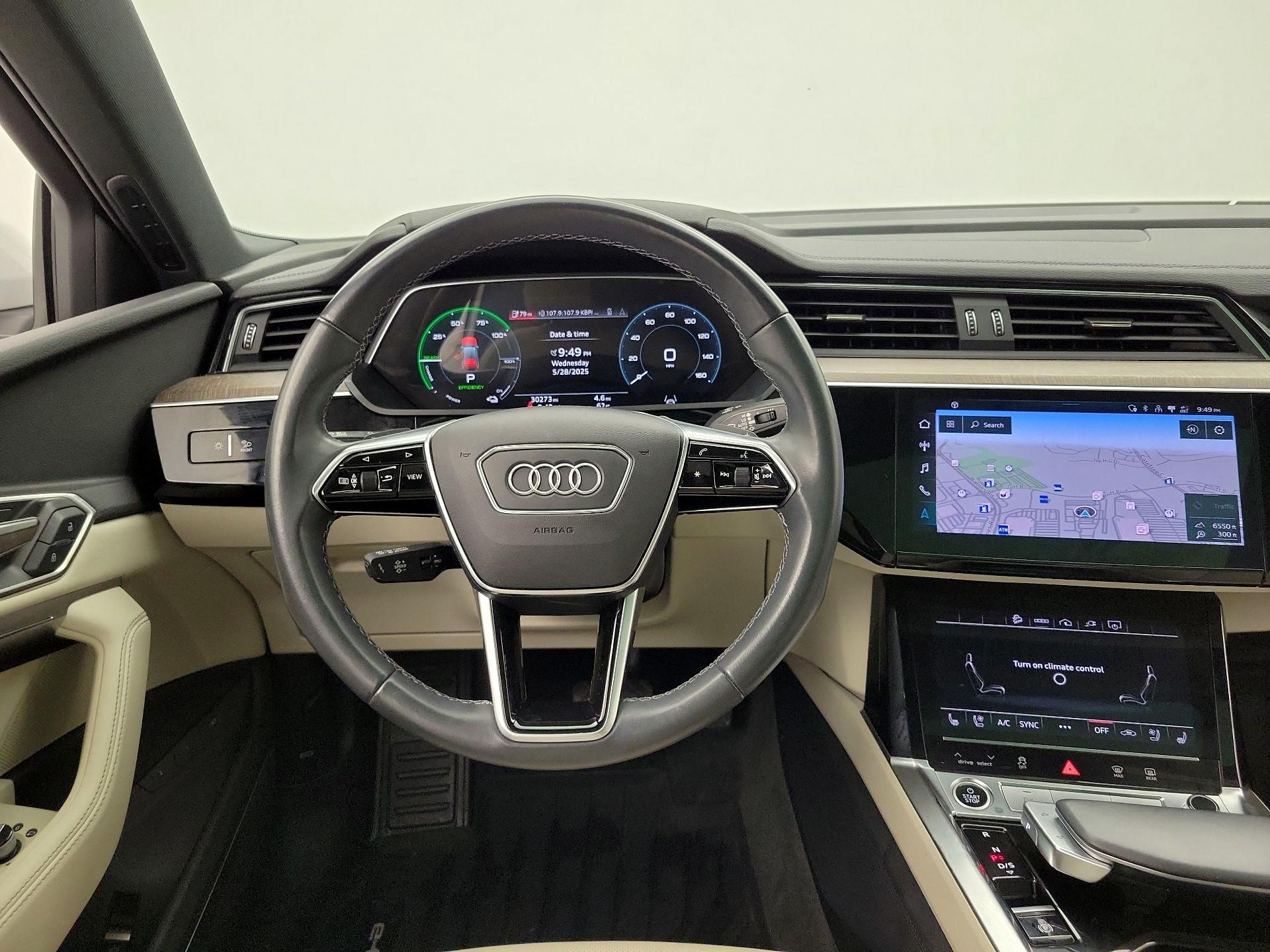 Thumbnail: 2024 Audi Q8 e-tron - 10