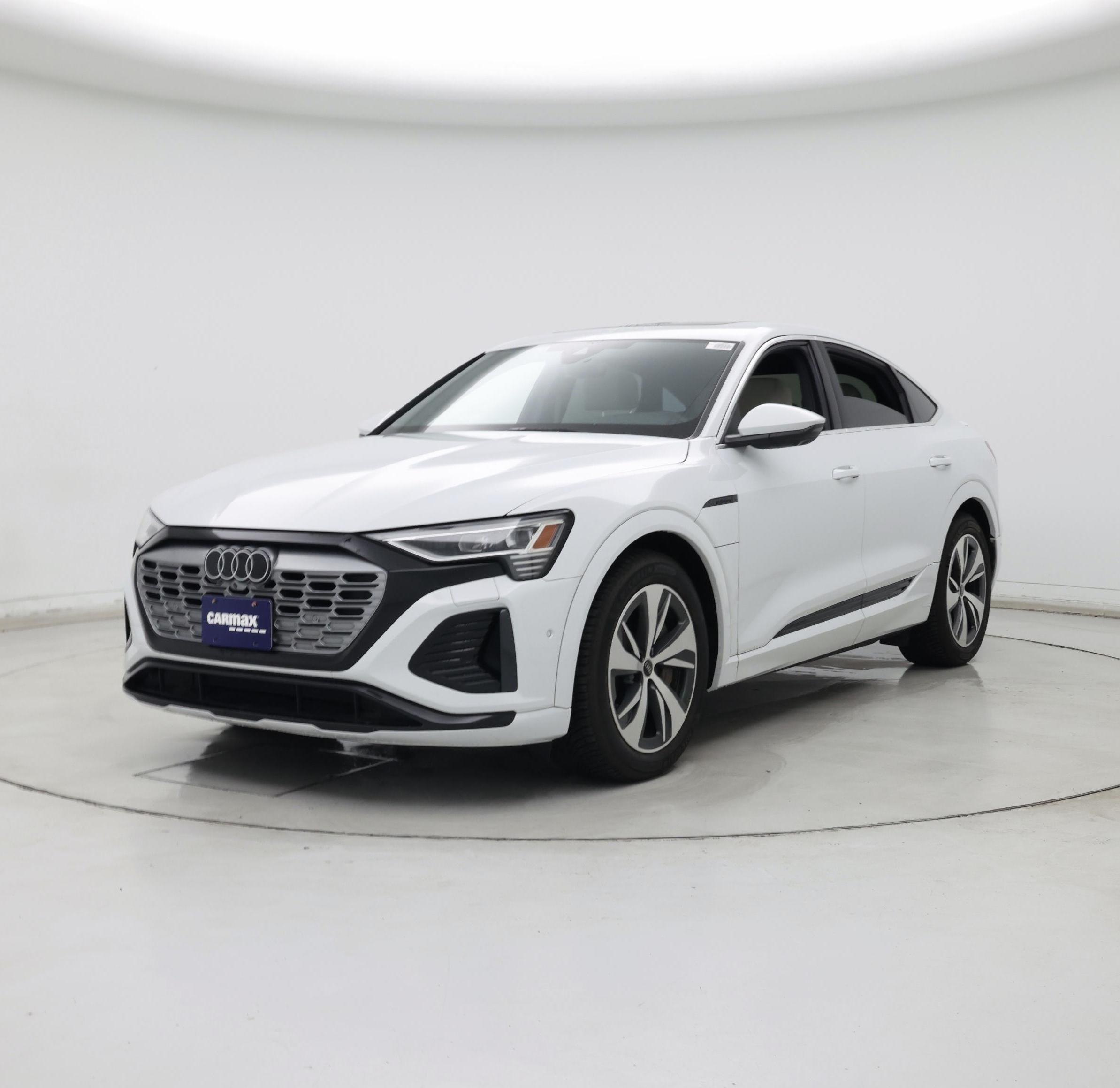 Thumbnail: 2024 Audi Q8 e-tron - 4