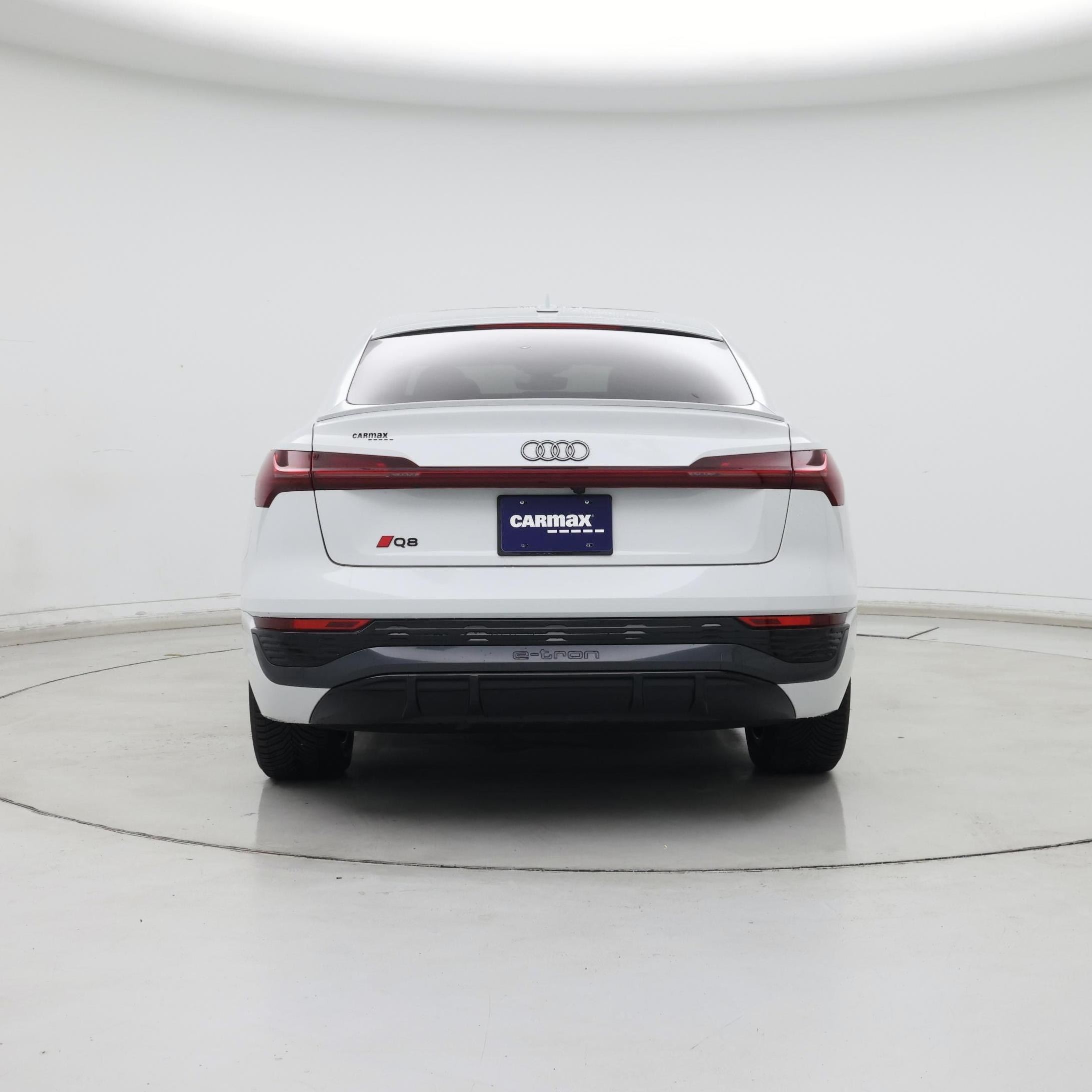 Thumbnail: 2024 Audi Q8 e-tron - 6