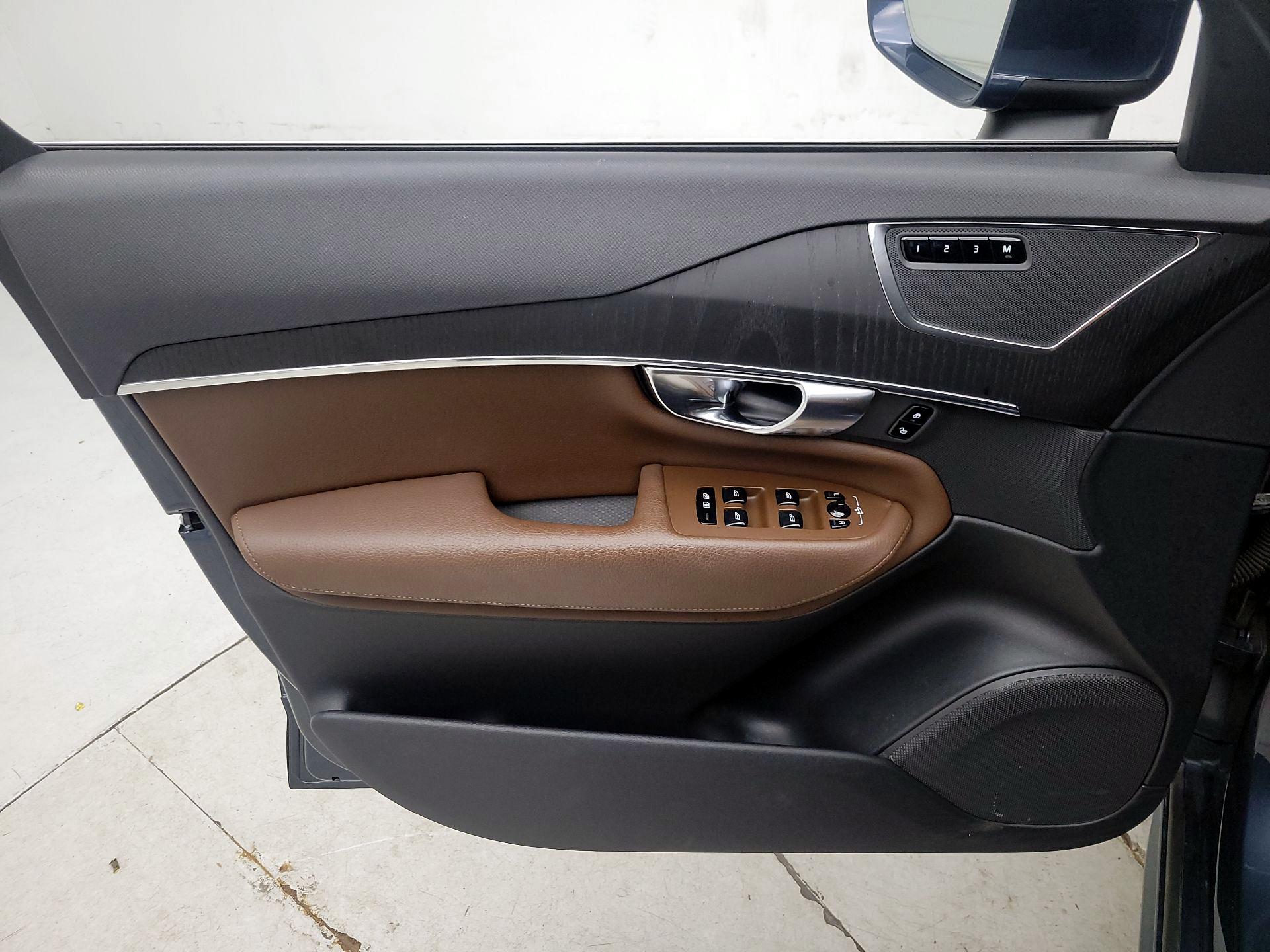 Thumbnail: 2020 Volvo XC90 - 12