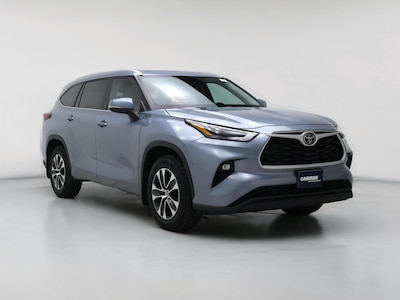 Blue 2022 Toyota Highlander XLE