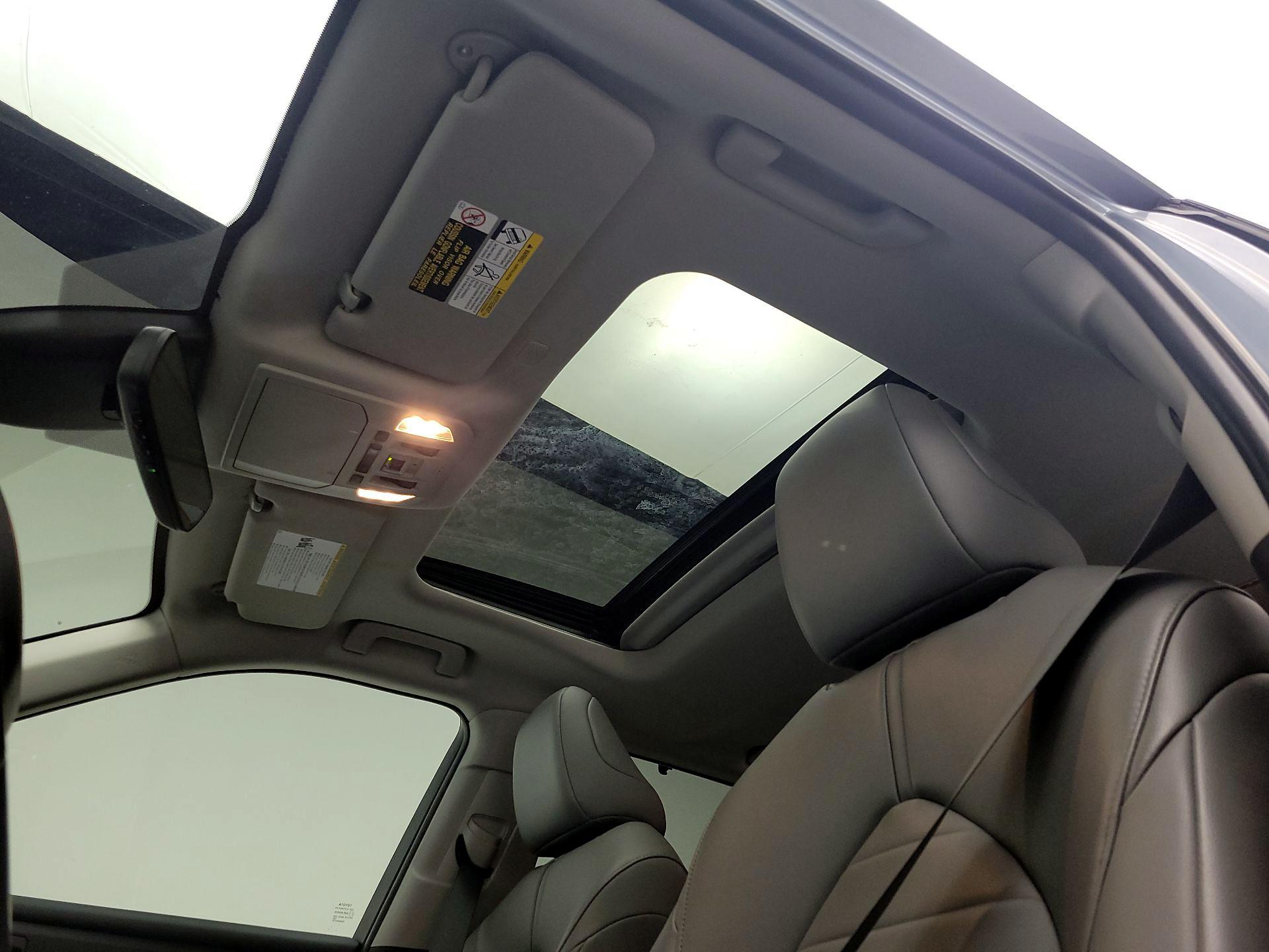 Thumbnail: 2022 Toyota Highlander - 20